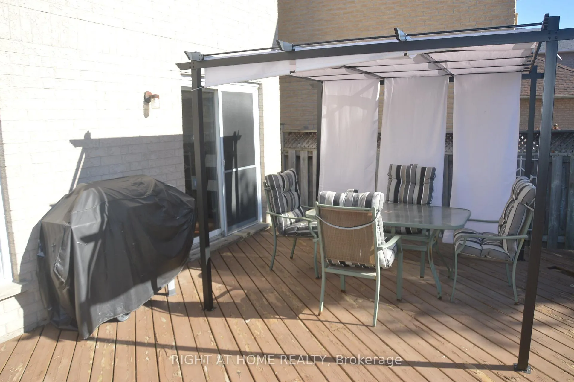 Photo 25 of 176 Avondale Drive, Clarington, Courtice — HOMEH