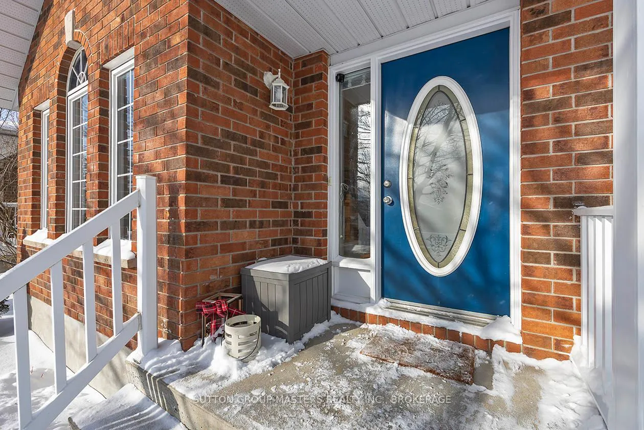 Photo 3 of 500 Freeman Crescent, Kingston, Kingston East (Incl Barret Crt) — HOMEH