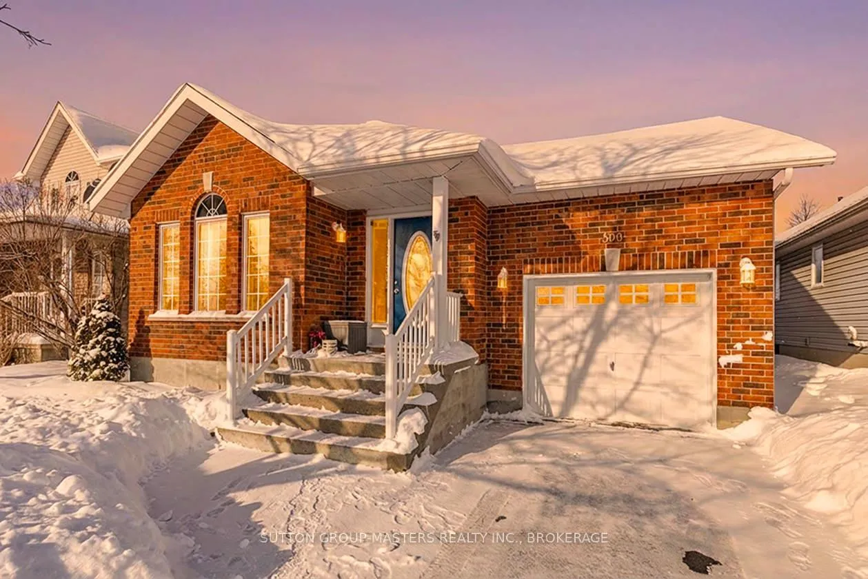 Photo 4 of 500 Freeman Crescent, Kingston, Kingston East (Incl Barret Crt) — HOMEH