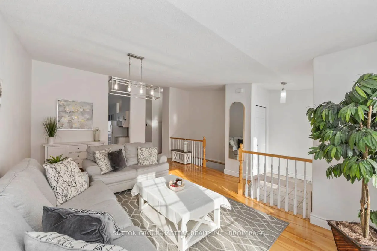 Photo 8 of 500 Freeman Crescent, Kingston, Kingston East (Incl Barret Crt) — HOMEH