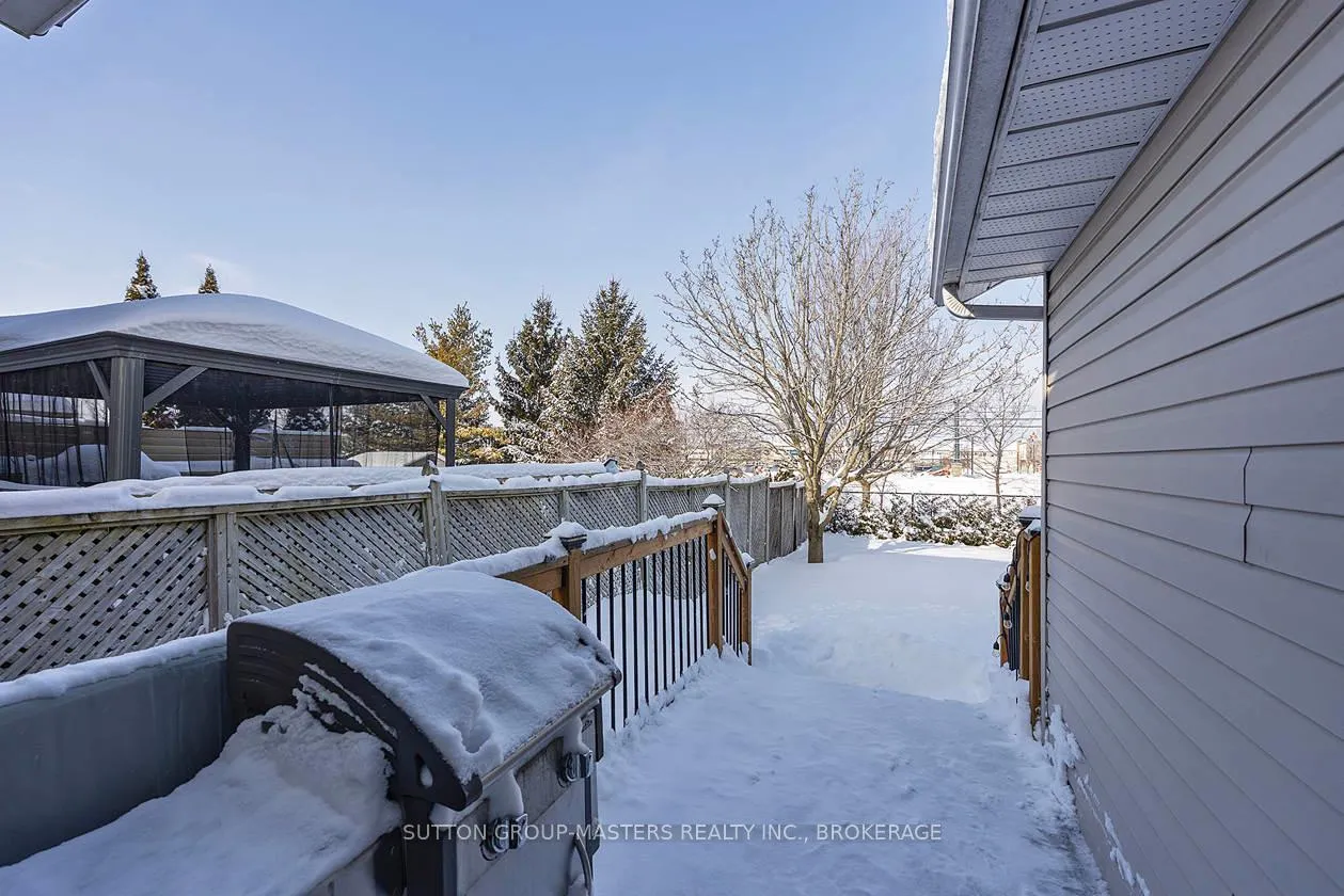 Photo 32 of 500 Freeman Crescent, Kingston, Kingston East (Incl Barret Crt) — HOMEH