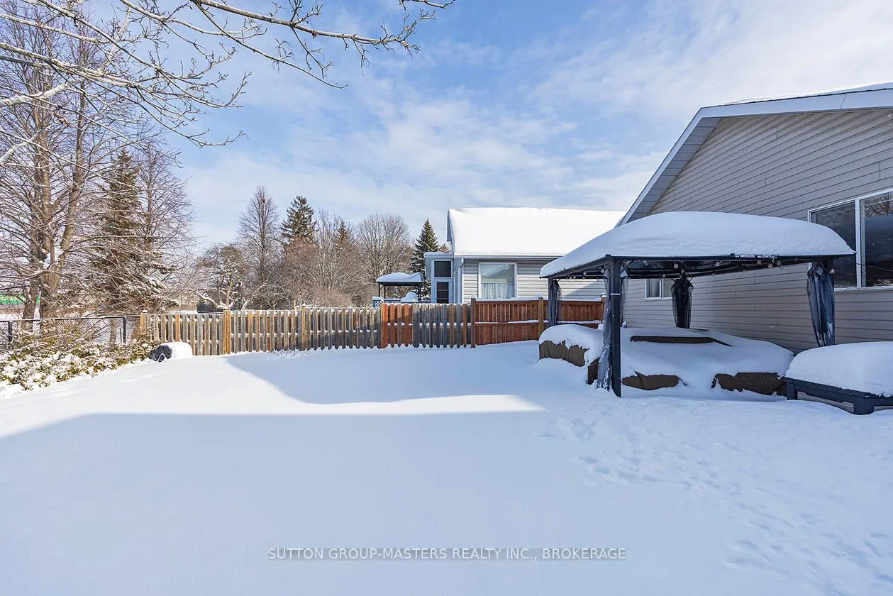 Photo 35 of 500 Freeman Crescent, Kingston, Kingston East (Incl Barret Crt) — HOMEH