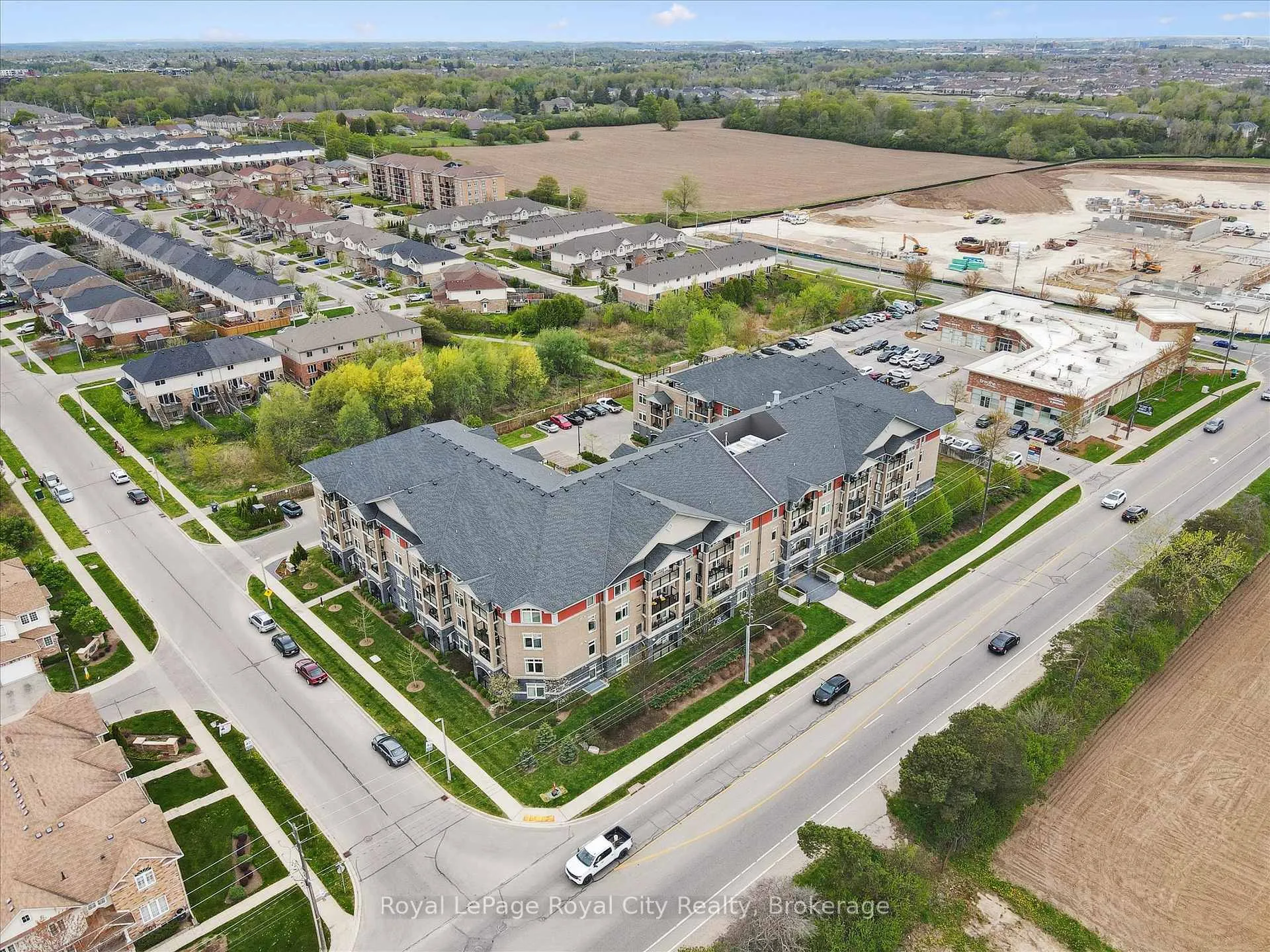 Photo 3 of Unit 202, 106 Bard Boulevard, Guelph, Pineridge/Westminster Woods — HOMEH