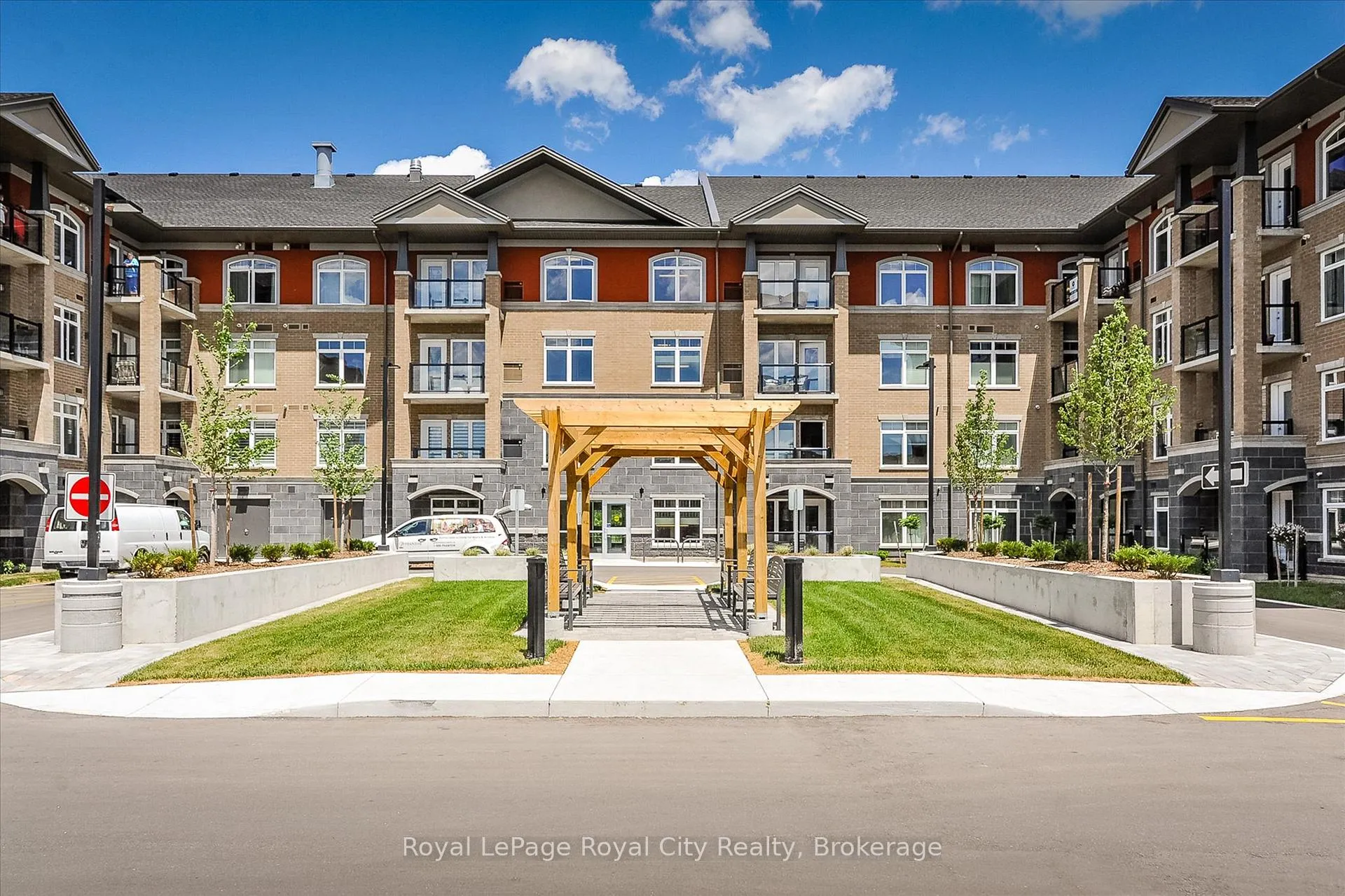 Photo 10 of Unit 202, 106 Bard Boulevard, Guelph, Pineridge/Westminster Woods — HOMEH