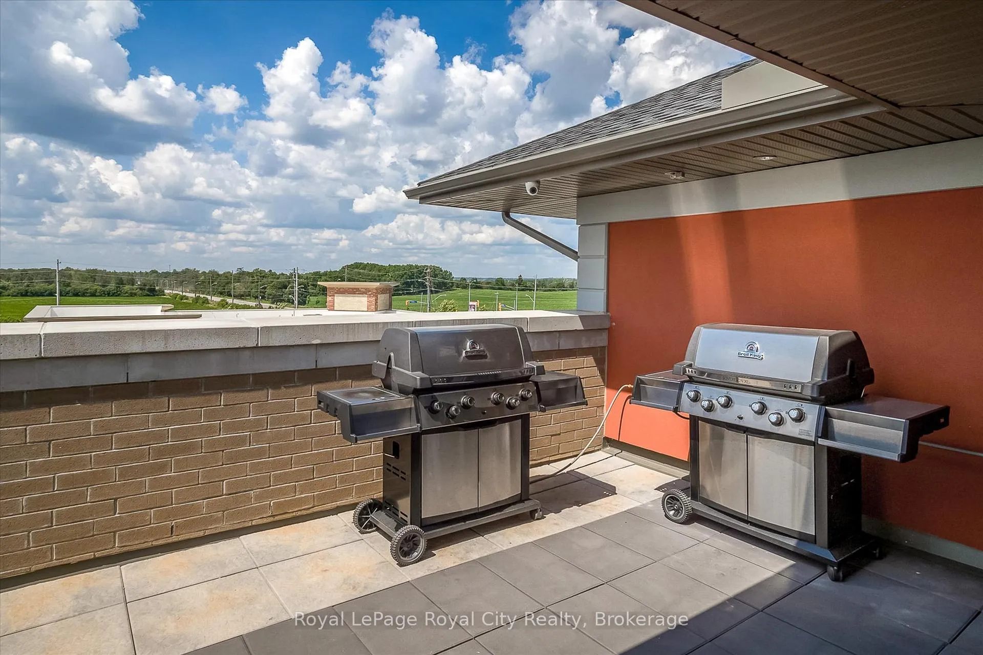 Photo 48 of Unit 202, 106 Bard Boulevard, Guelph, Pineridge/Westminster Woods — HOMEH