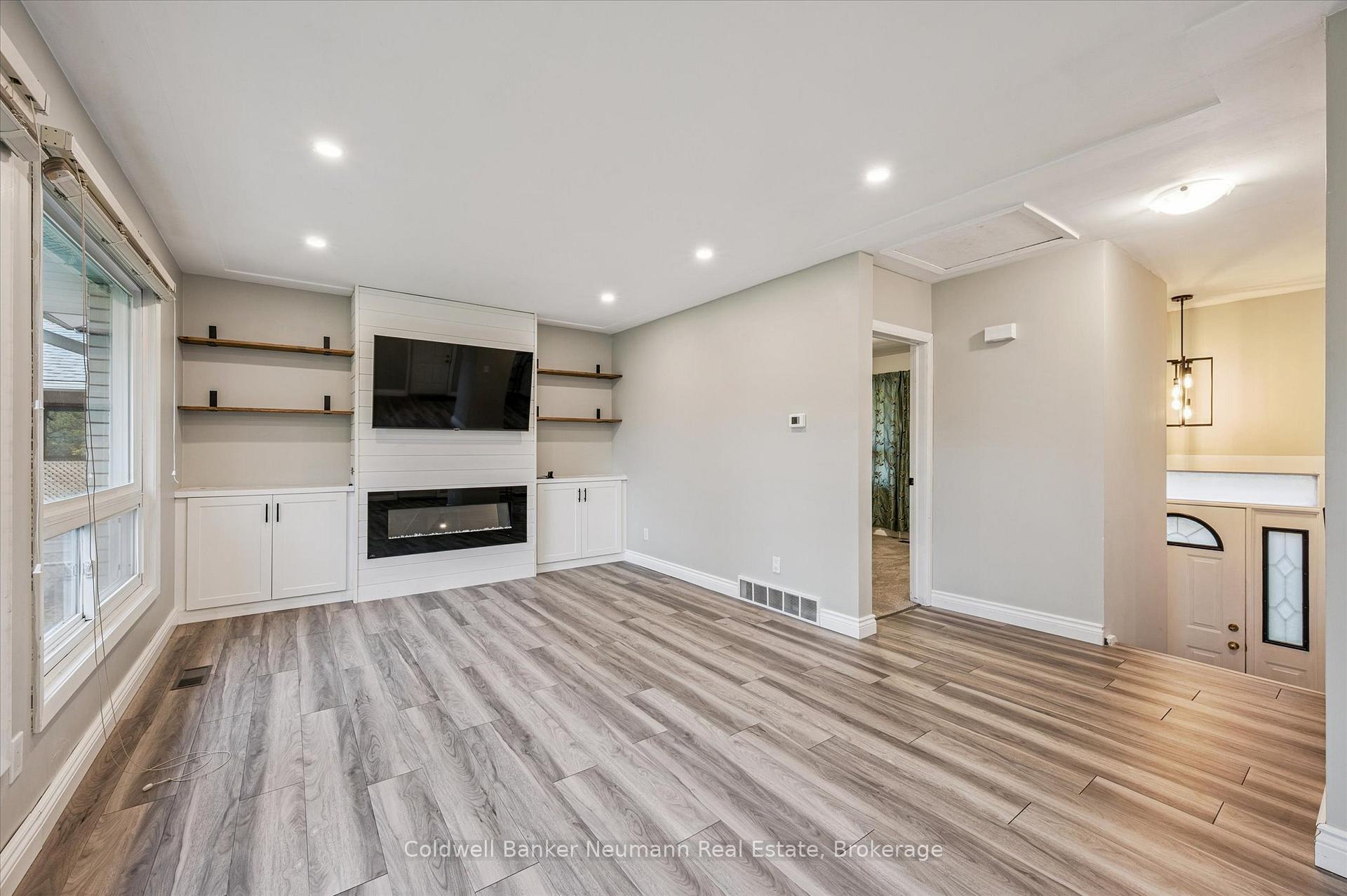Photo 1 of 127 Avon Road, Kitchener — HOMEH