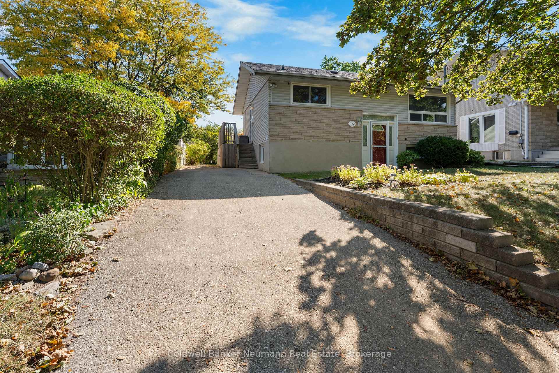Photo 2 of 127 Avon Road, Kitchener — HOMEH
