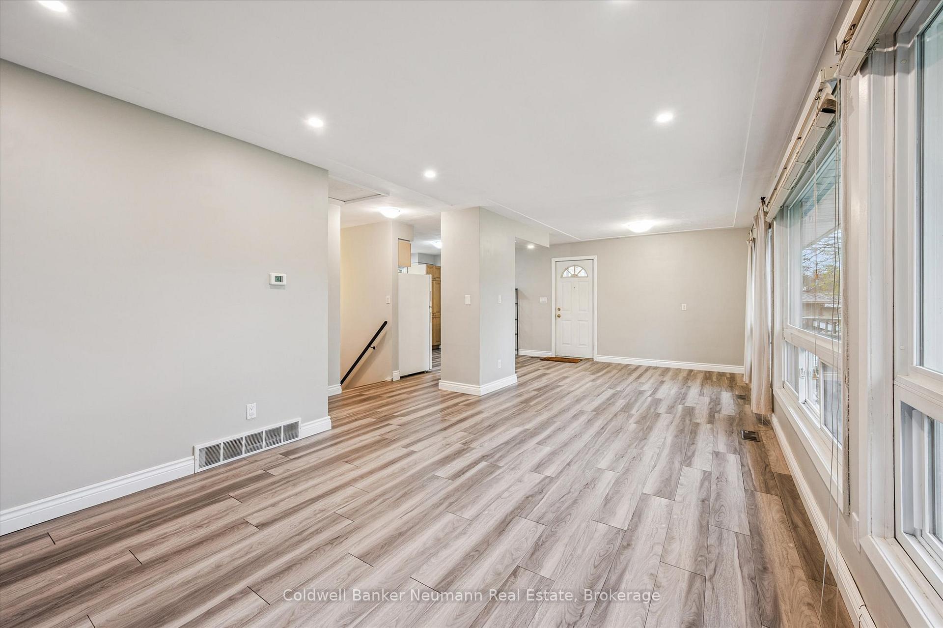 Photo 7 of 127 Avon Road, Kitchener — HOMEH
