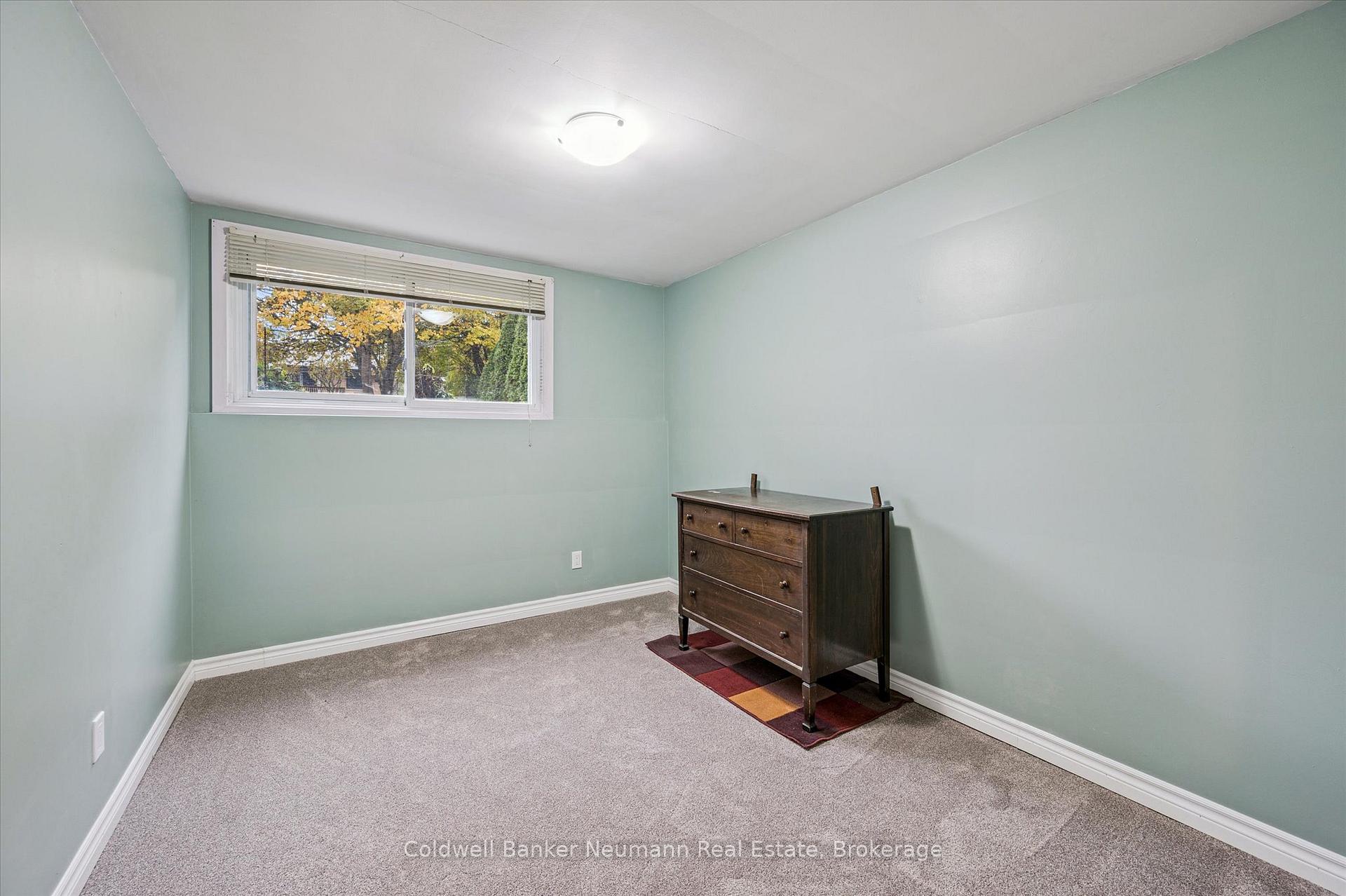 Photo 17 of 127 Avon Road, Kitchener — HOMEH