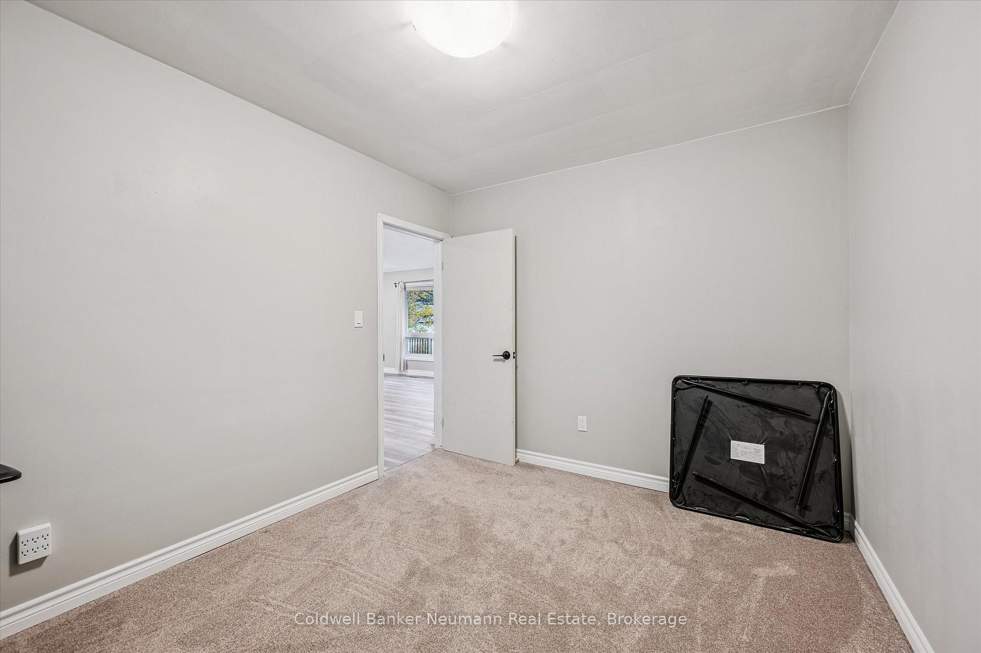 Photo 27 of 127 Avon Road, Kitchener — HOMEH
