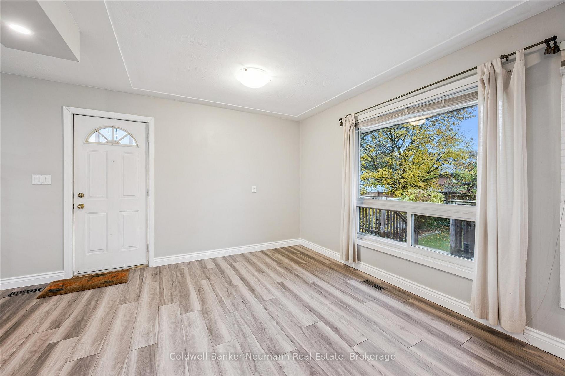 Photo 28 of 127 Avon Road, Kitchener — HOMEH