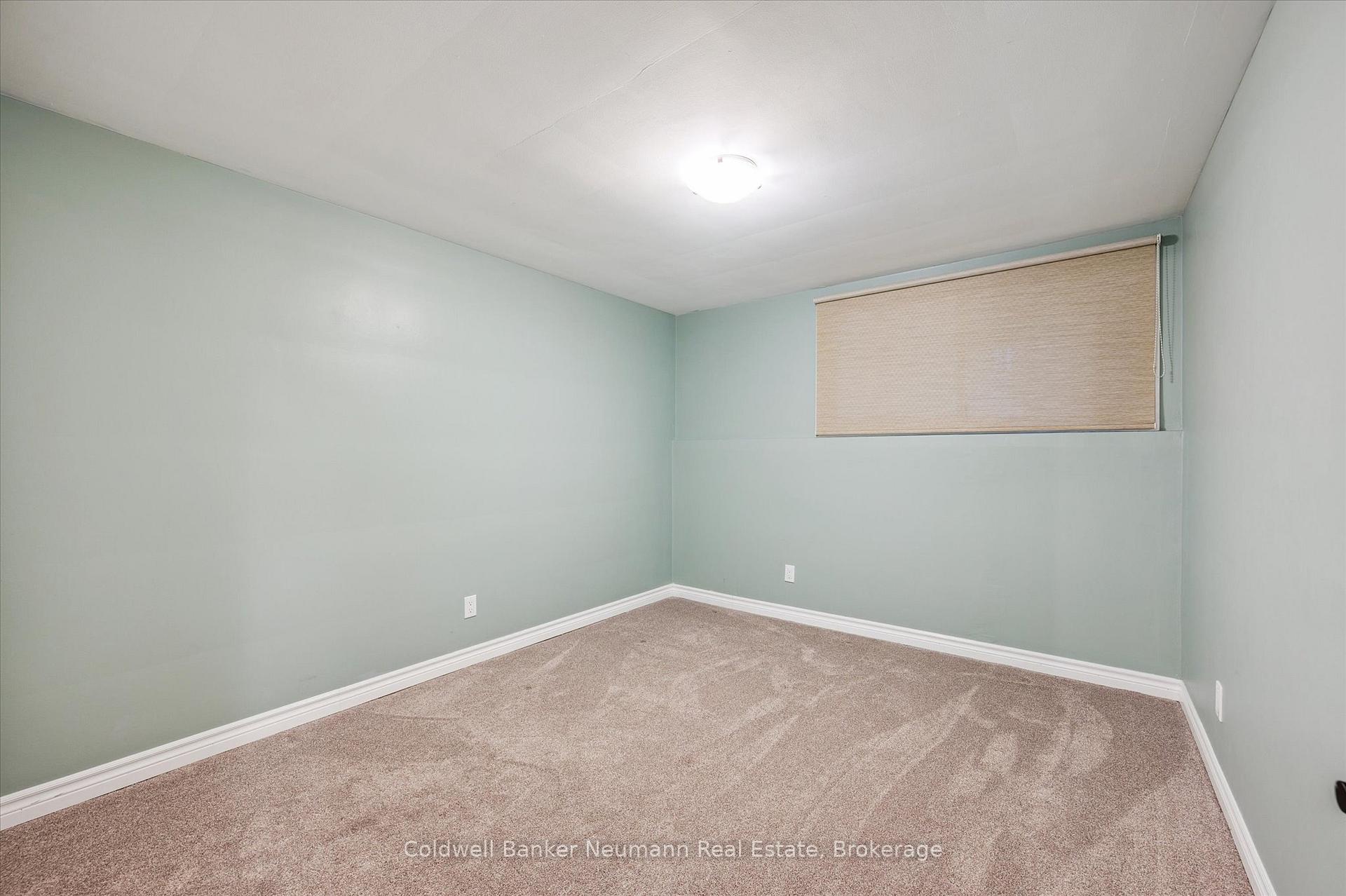 Photo 30 of 127 Avon Road, Kitchener — HOMEH