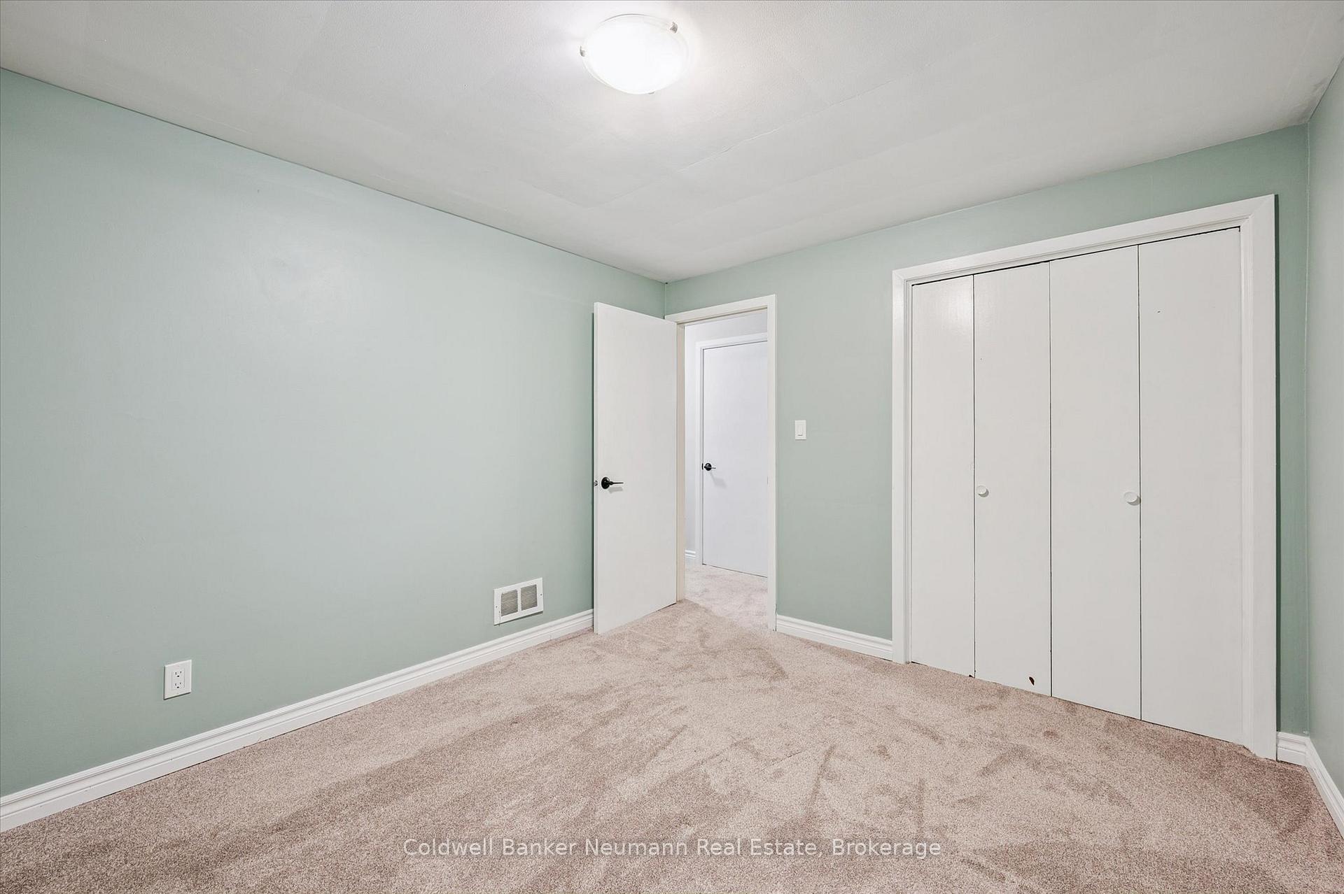Photo 31 of 127 Avon Road, Kitchener — HOMEH