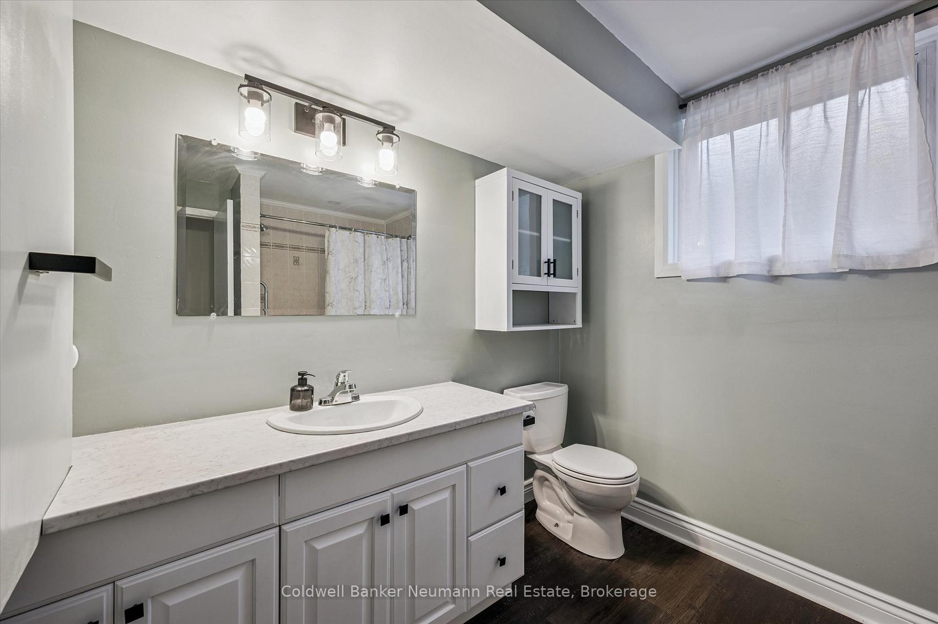 Photo 33 of 127 Avon Road, Kitchener — HOMEH
