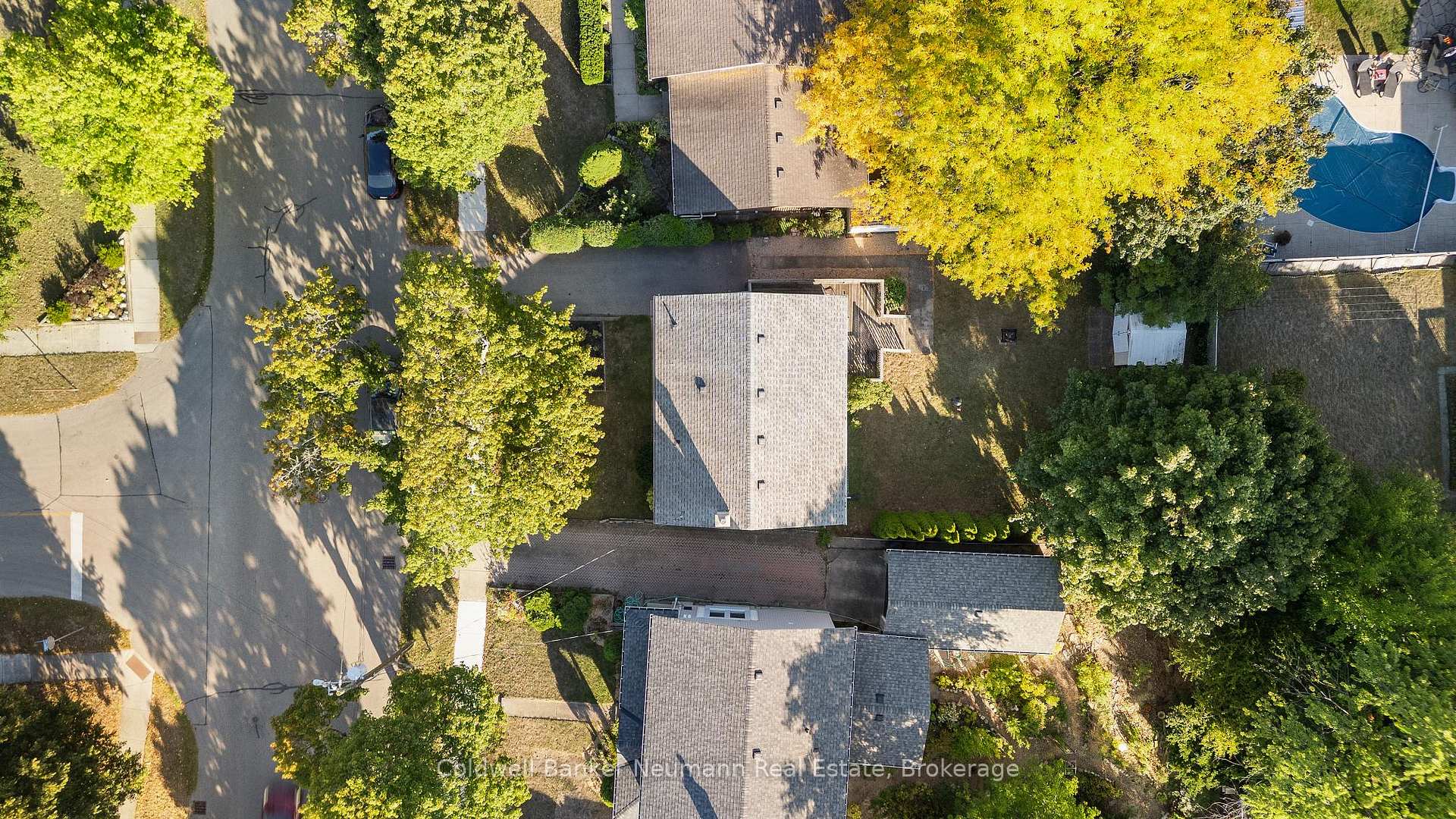 Photo 36 of 127 Avon Road, Kitchener — HOMEH