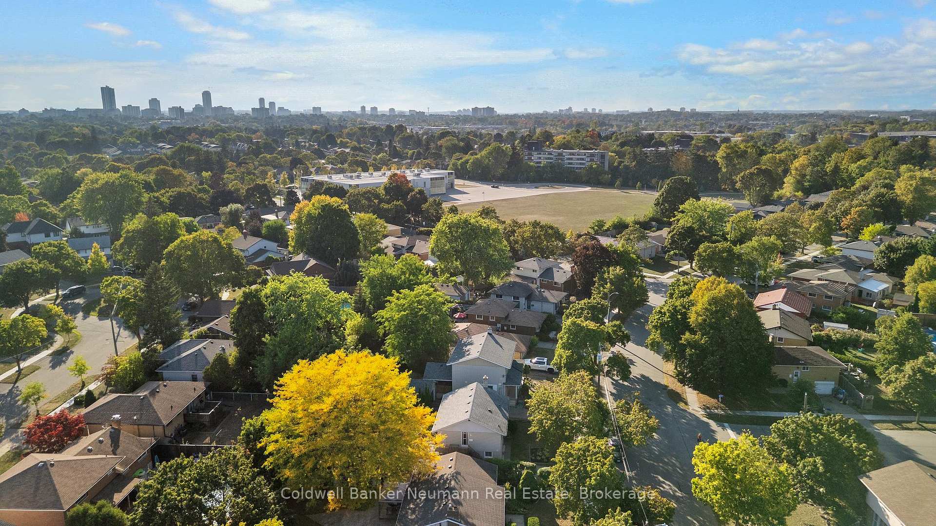Photo 39 of 127 Avon Road, Kitchener — HOMEH