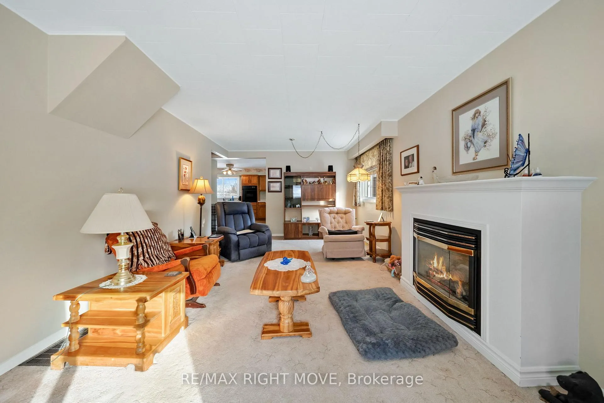 Photo 2 of 494 High Street, Orillia — HOMEH