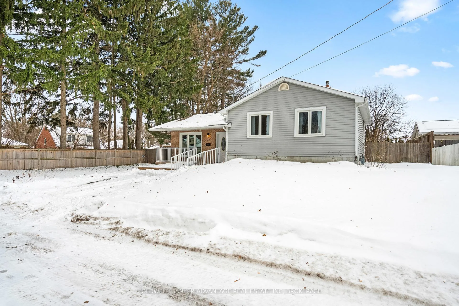 Photo 2 of 6413 Franklin Avenue, Niagara Falls, Dorchester — HOMEH