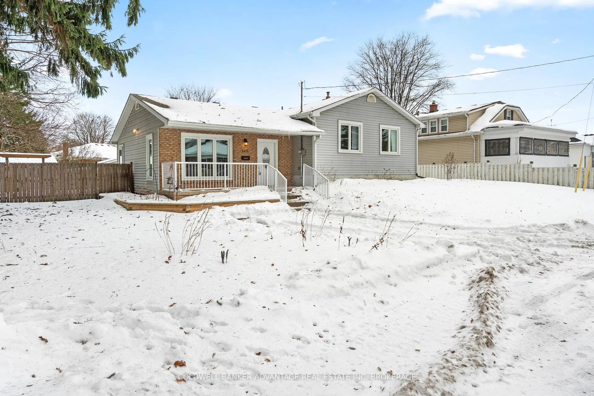 Photo 3 of 6413 Franklin Avenue, Niagara Falls, Dorchester — HOMEH