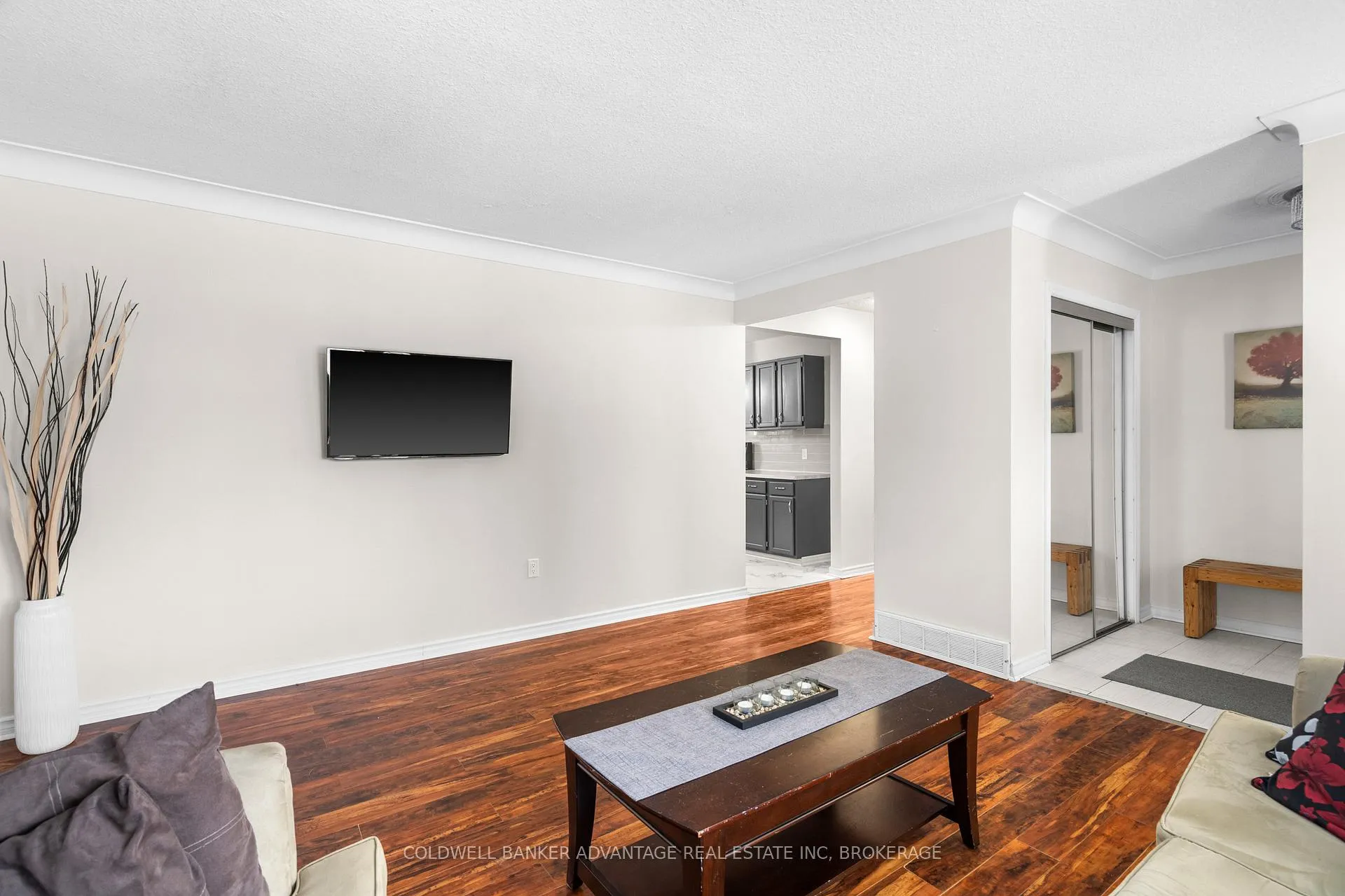 Photo 14 of 6413 Franklin Avenue, Niagara Falls, Dorchester — HOMEH