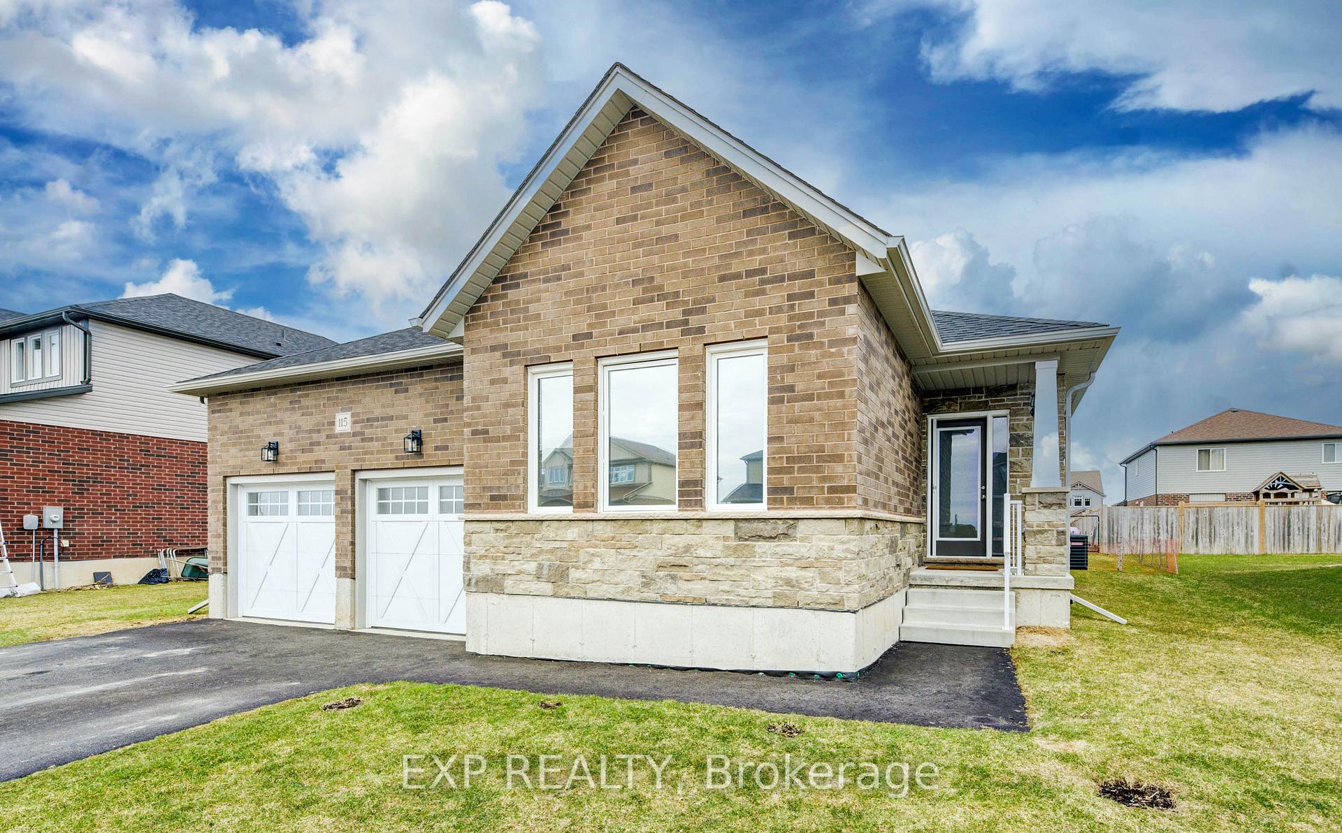 Photo 2 of 115 Maple Street, Mapleton, Rural Mapleton — HOMEH