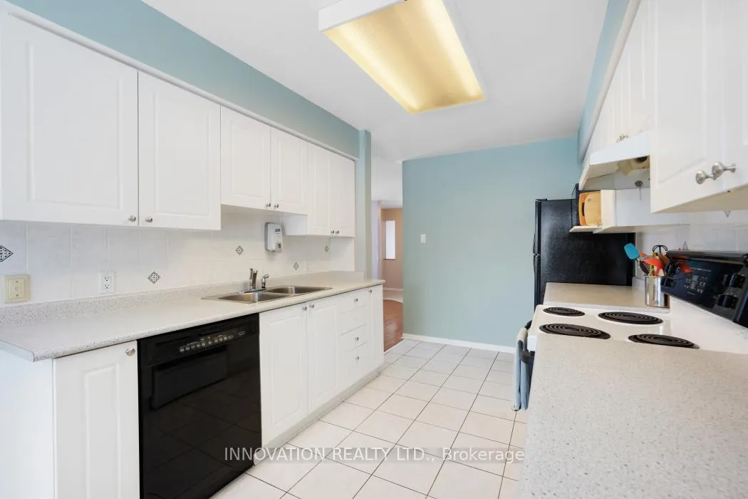 Photo 16 of 1500 Ambassador Avenue, Ottawa, Carson Grove — HOMEH