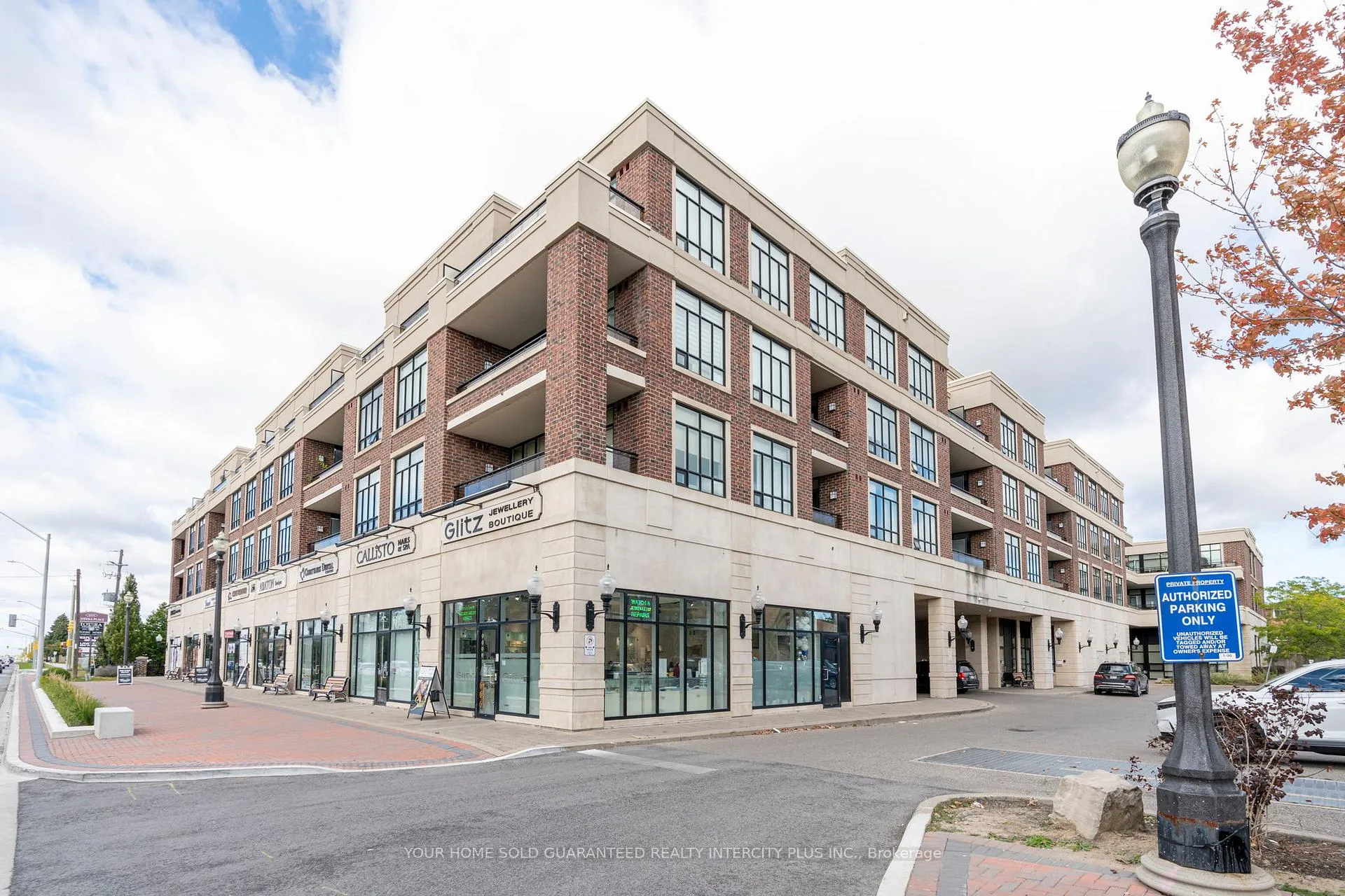 Photo 1 of Unit 310, 2396 Major MacKenzie Drive, Vaughan, Maple — HOMEH