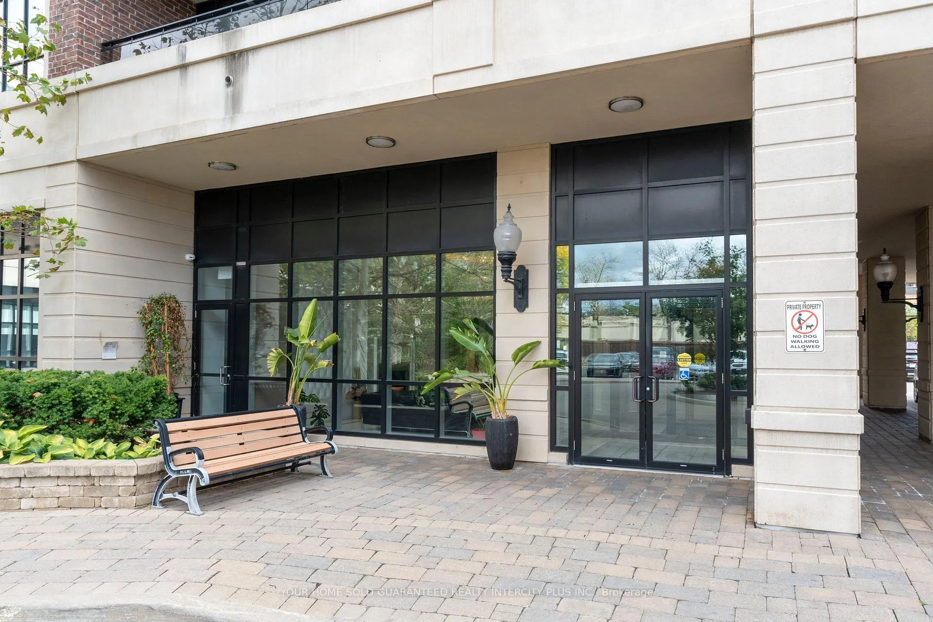 Photo 4 of Unit 310, 2396 Major MacKenzie Drive, Vaughan, Maple — HOMEH