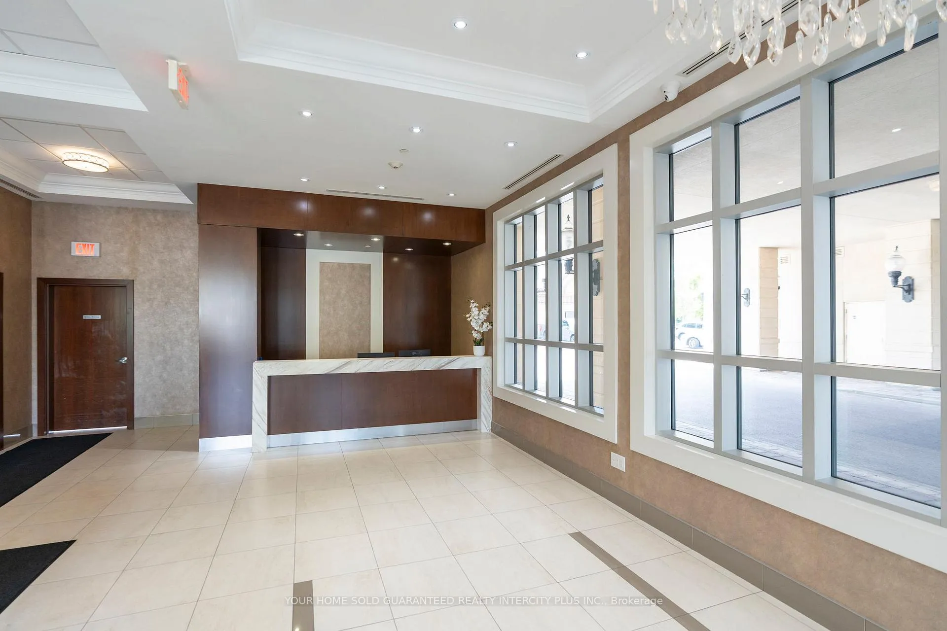 Photo 6 of Unit 310, 2396 Major MacKenzie Drive, Vaughan, Maple — HOMEH
