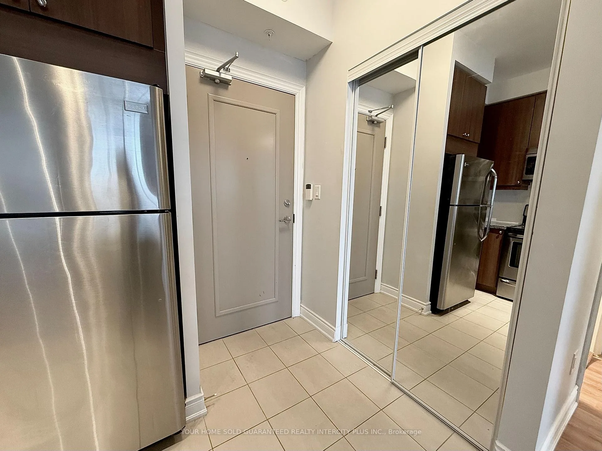 Photo 7 of Unit 310, 2396 Major MacKenzie Drive, Vaughan, Maple — HOMEH