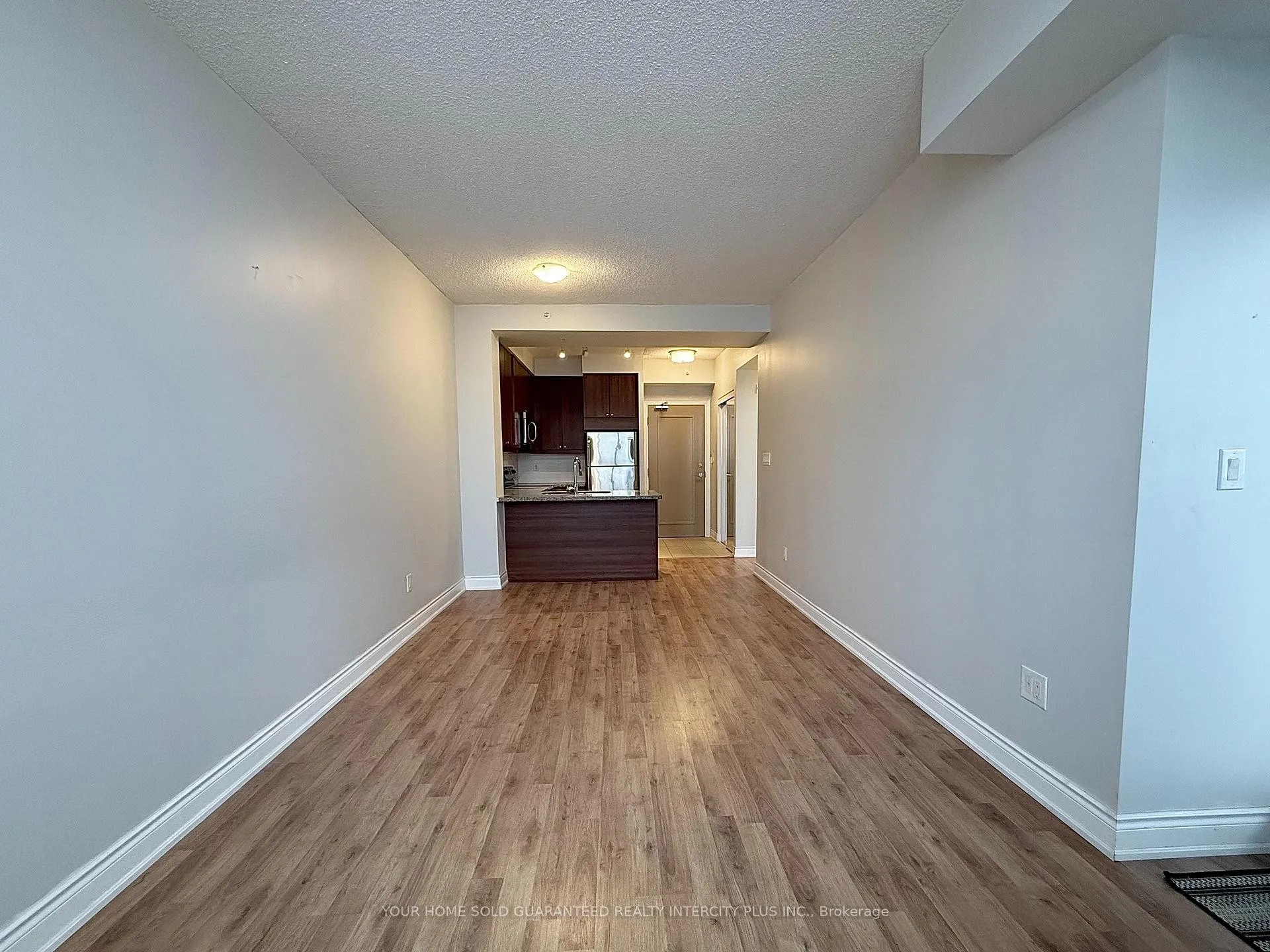 Photo 13 of Unit 310, 2396 Major MacKenzie Drive, Vaughan, Maple — HOMEH