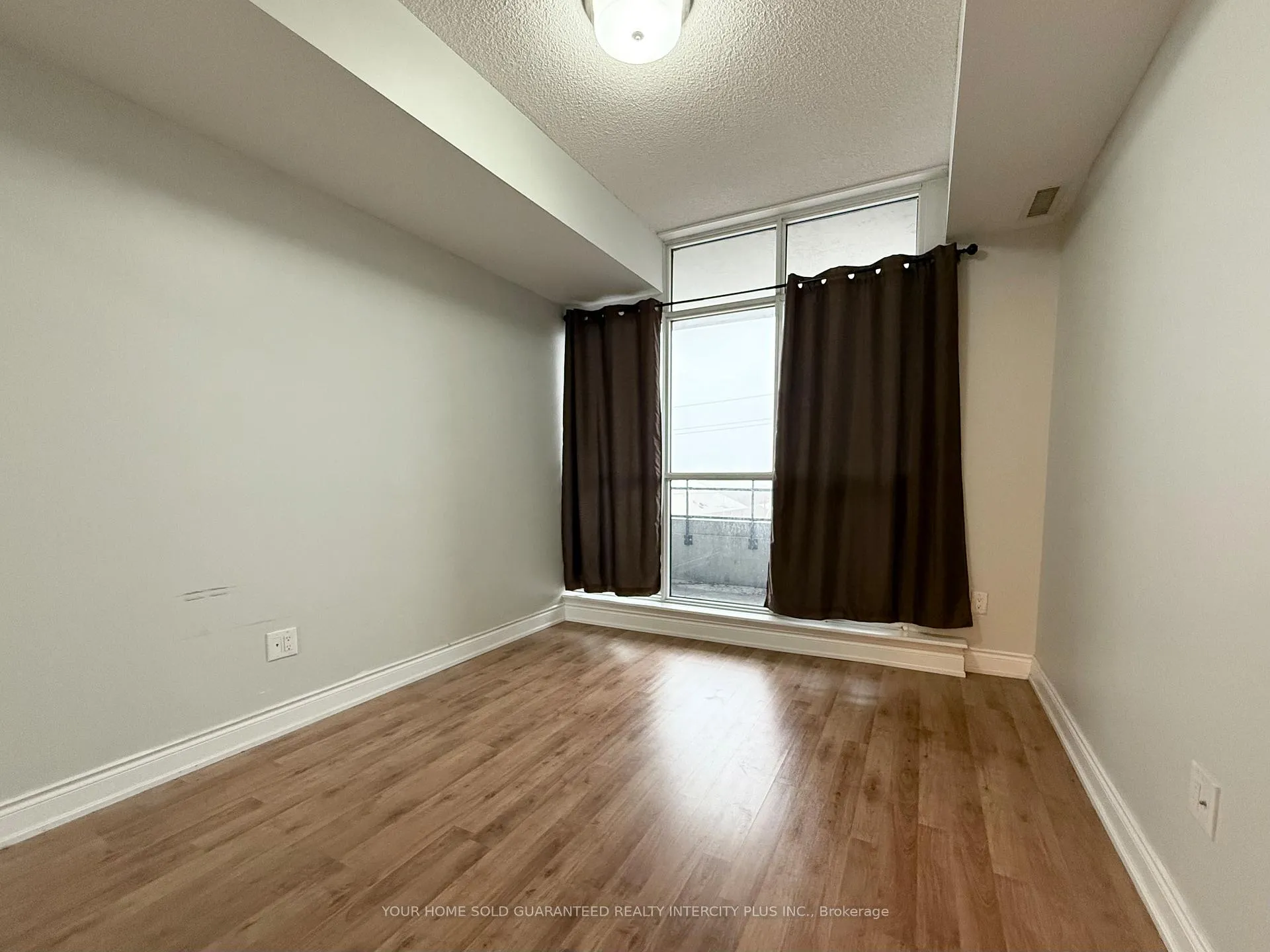 Photo 19 of Unit 310, 2396 Major MacKenzie Drive, Vaughan, Maple — HOMEH