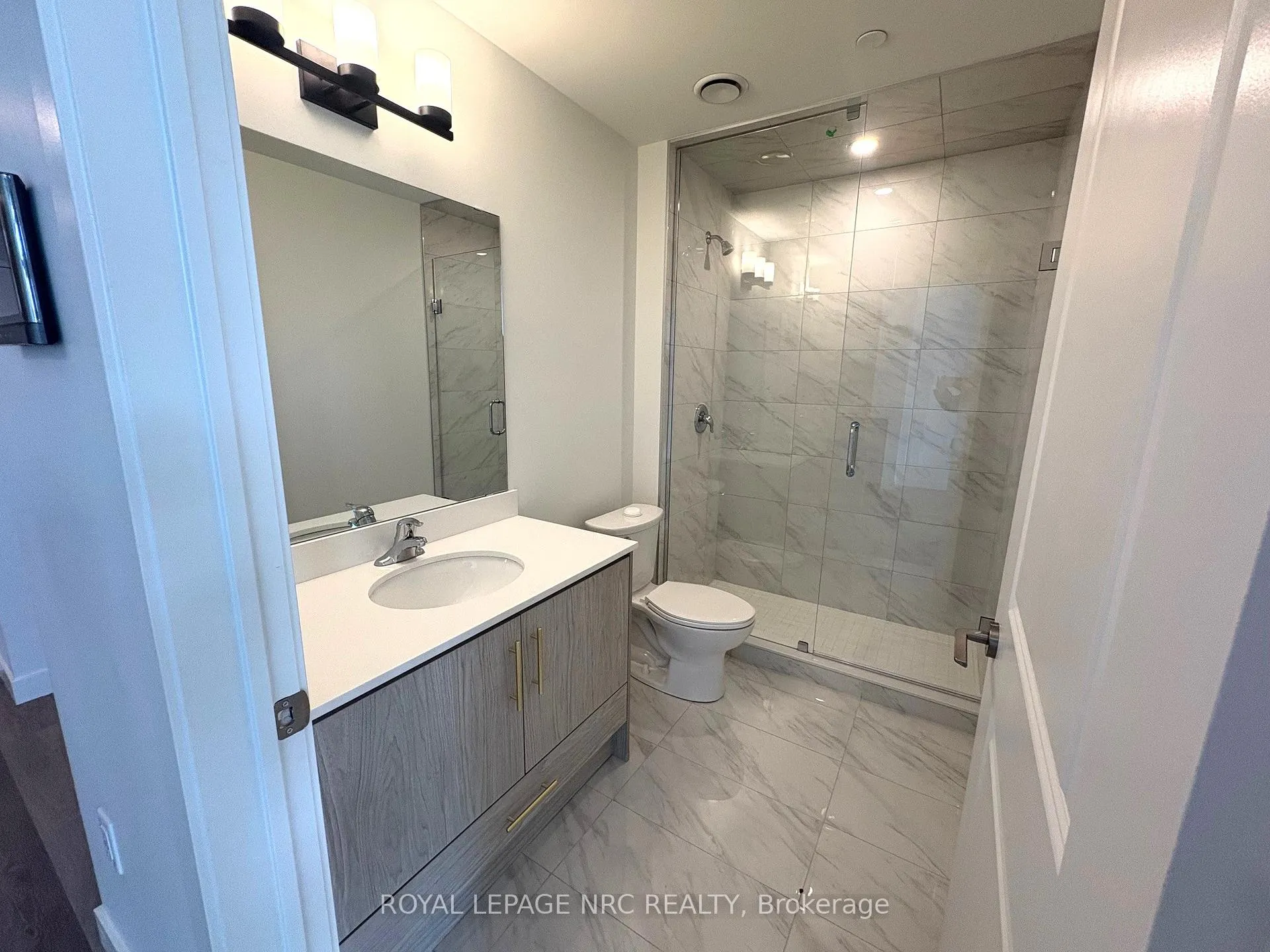 Photo 16 of Unit 227, 461 Green Road, Hamilton, Lakeshore — HOMEH