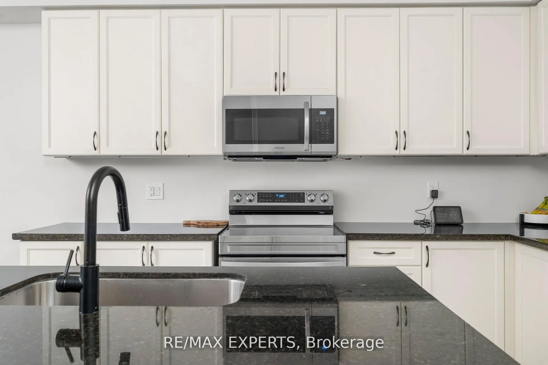 Photo 9 of 1430 Farrow Crescent, Innisfil, Alcona — HOMEH
