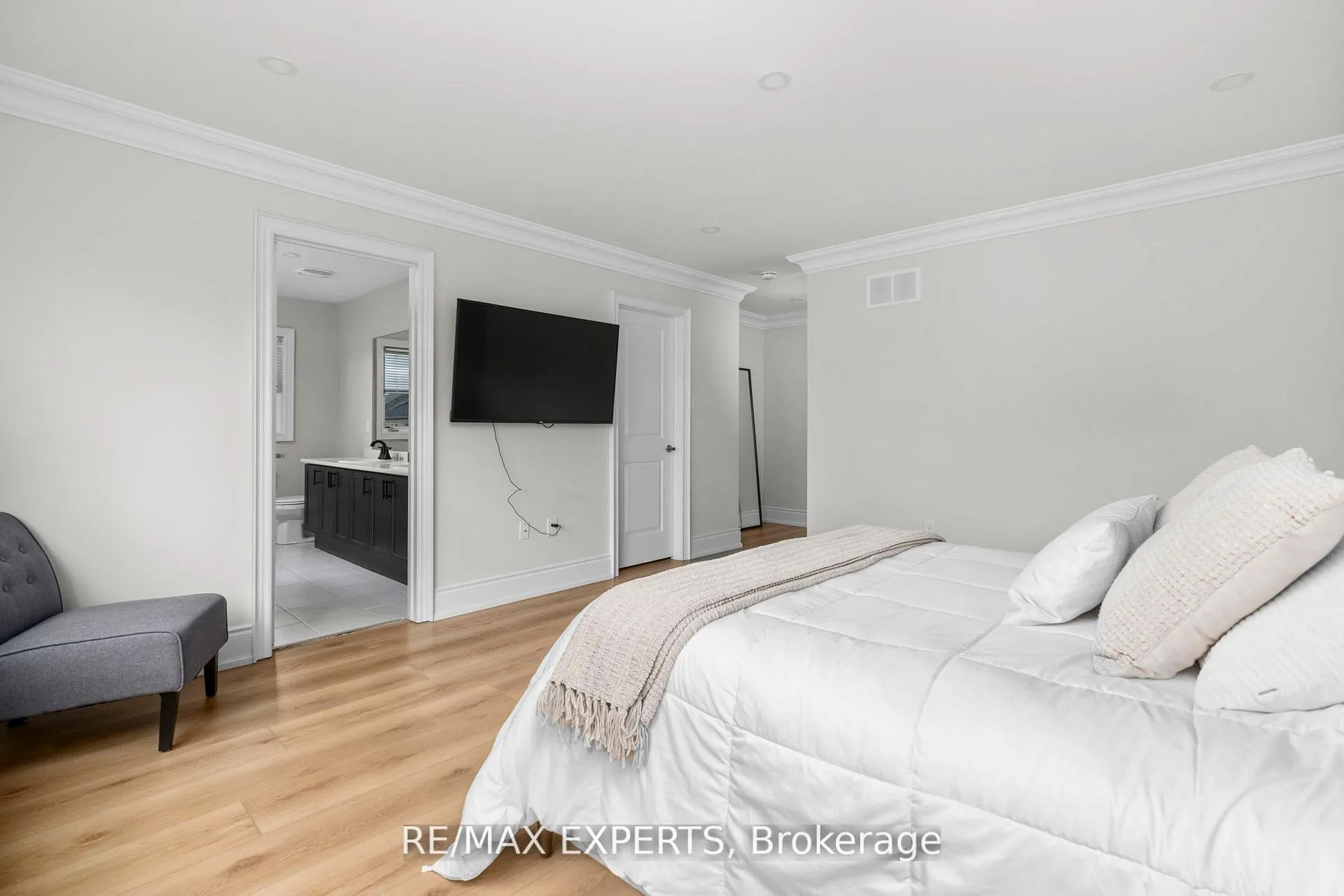 Photo 26 of 1430 Farrow Crescent, Innisfil, Alcona — HOMEH