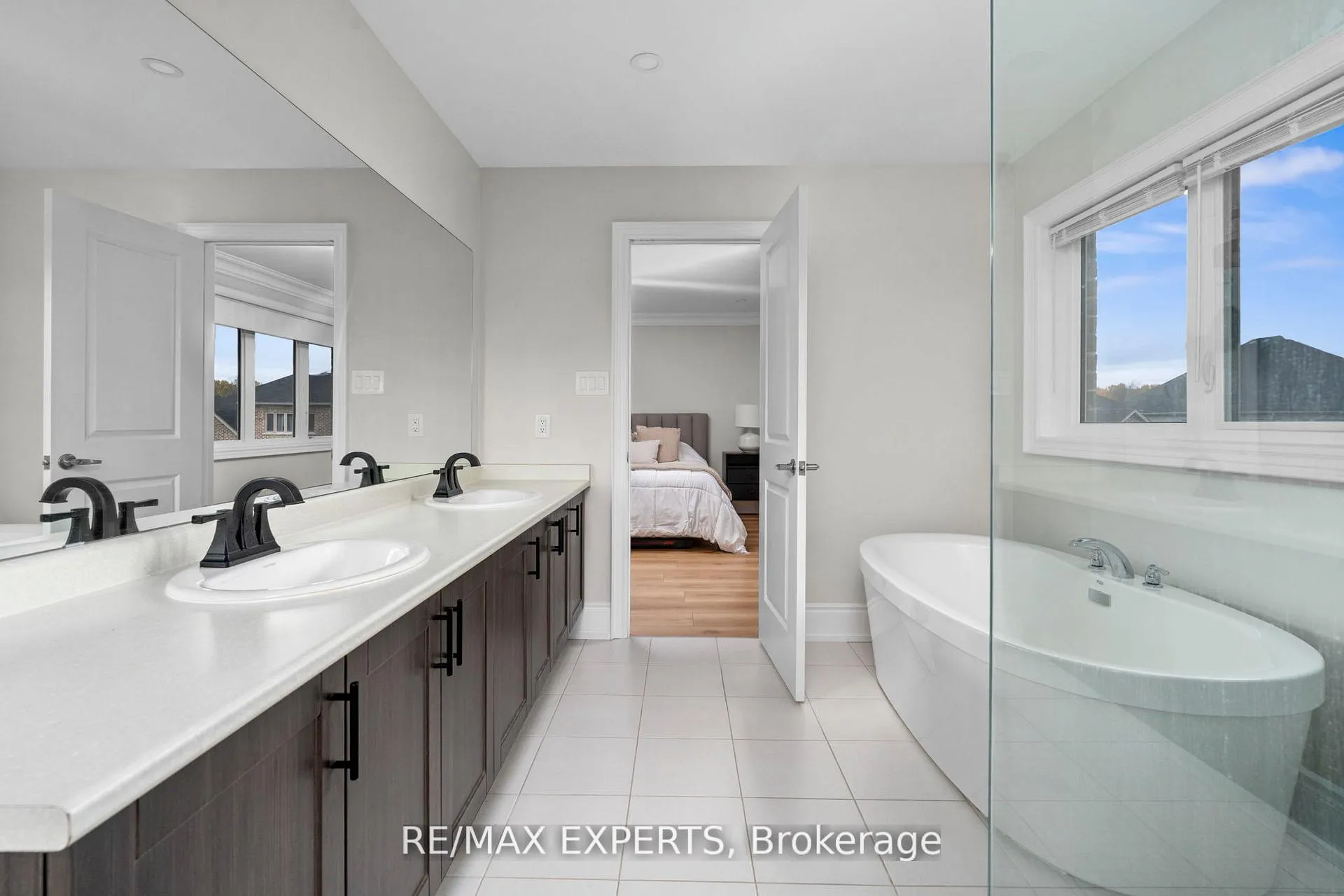 Photo 27 of 1430 Farrow Crescent, Innisfil, Alcona — HOMEH