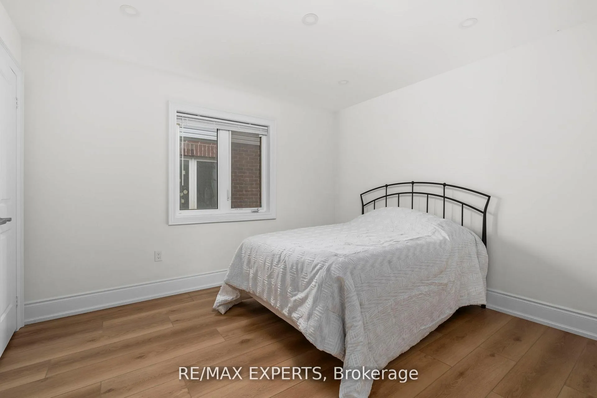 Photo 35 of 1430 Farrow Crescent, Innisfil, Alcona — HOMEH