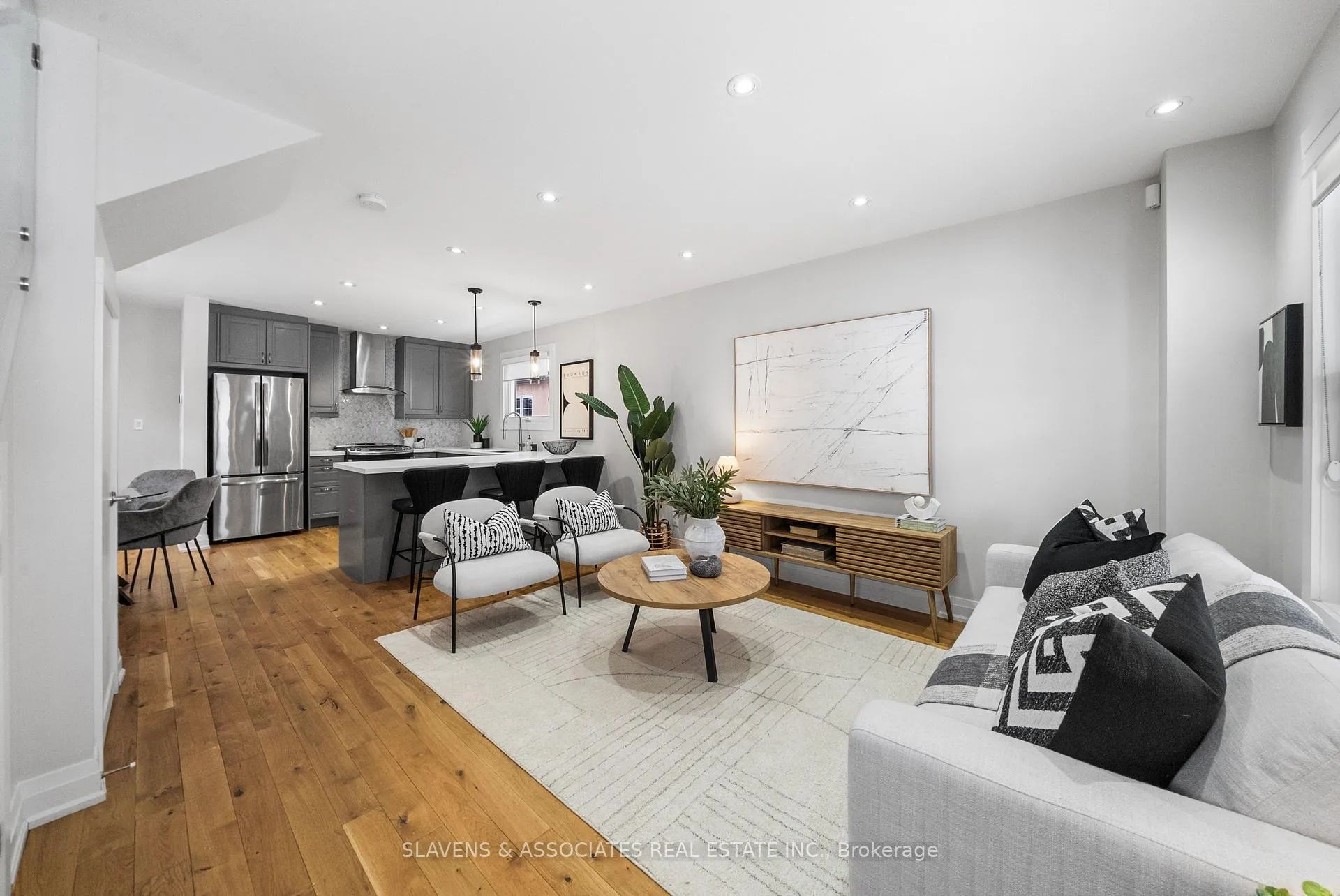 Photo 3 of 15 Ashbury Avenue, Toronto, Oakwood Village — HOMEH
