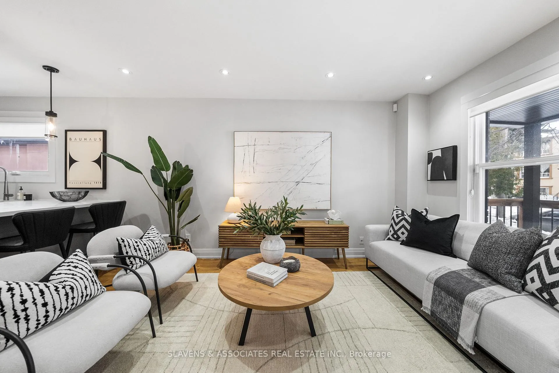 Photo 4 of 15 Ashbury Avenue, Toronto, Oakwood Village — HOMEH