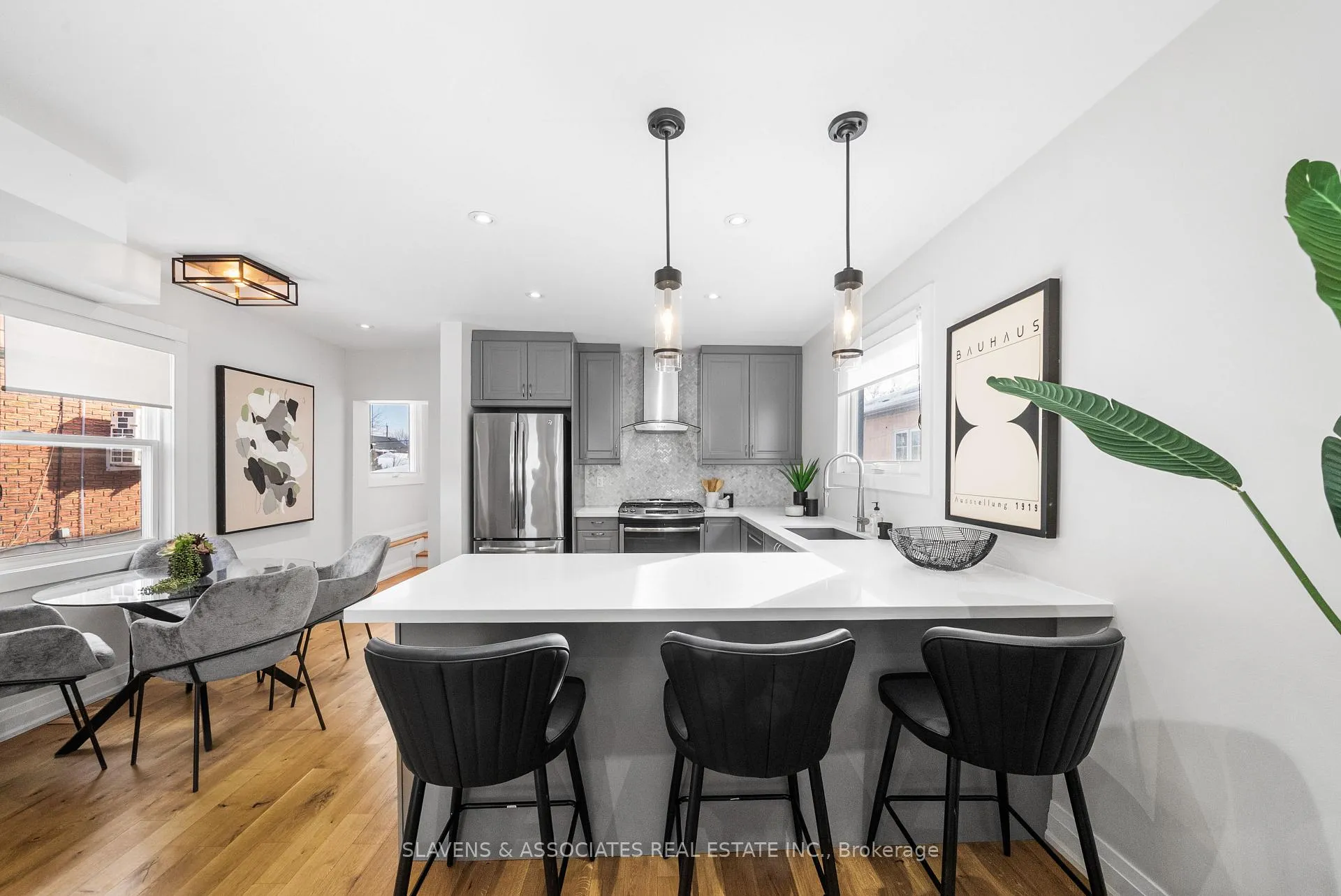 Photo 11 of 15 Ashbury Avenue, Toronto, Oakwood Village — HOMEH
