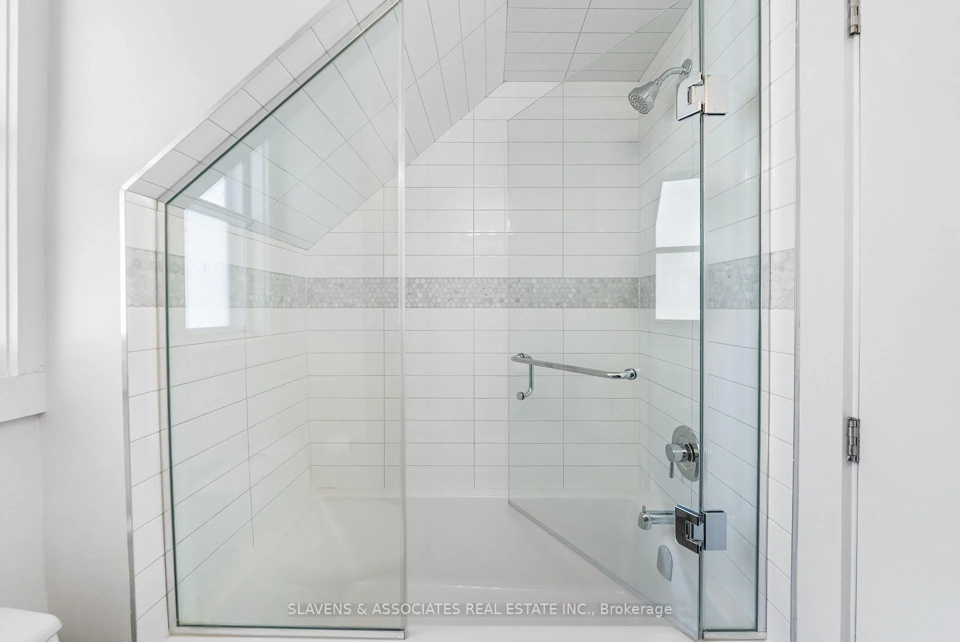 Photo 27 of 15 Ashbury Avenue, Toronto, Oakwood Village — HOMEH