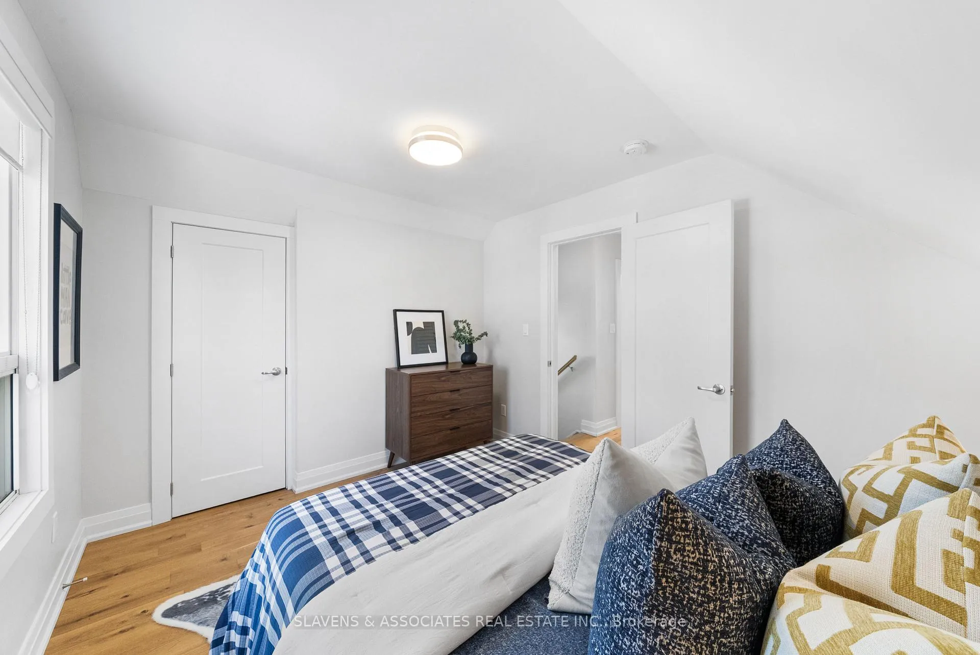 Photo 29 of 15 Ashbury Avenue, Toronto, Oakwood Village — HOMEH