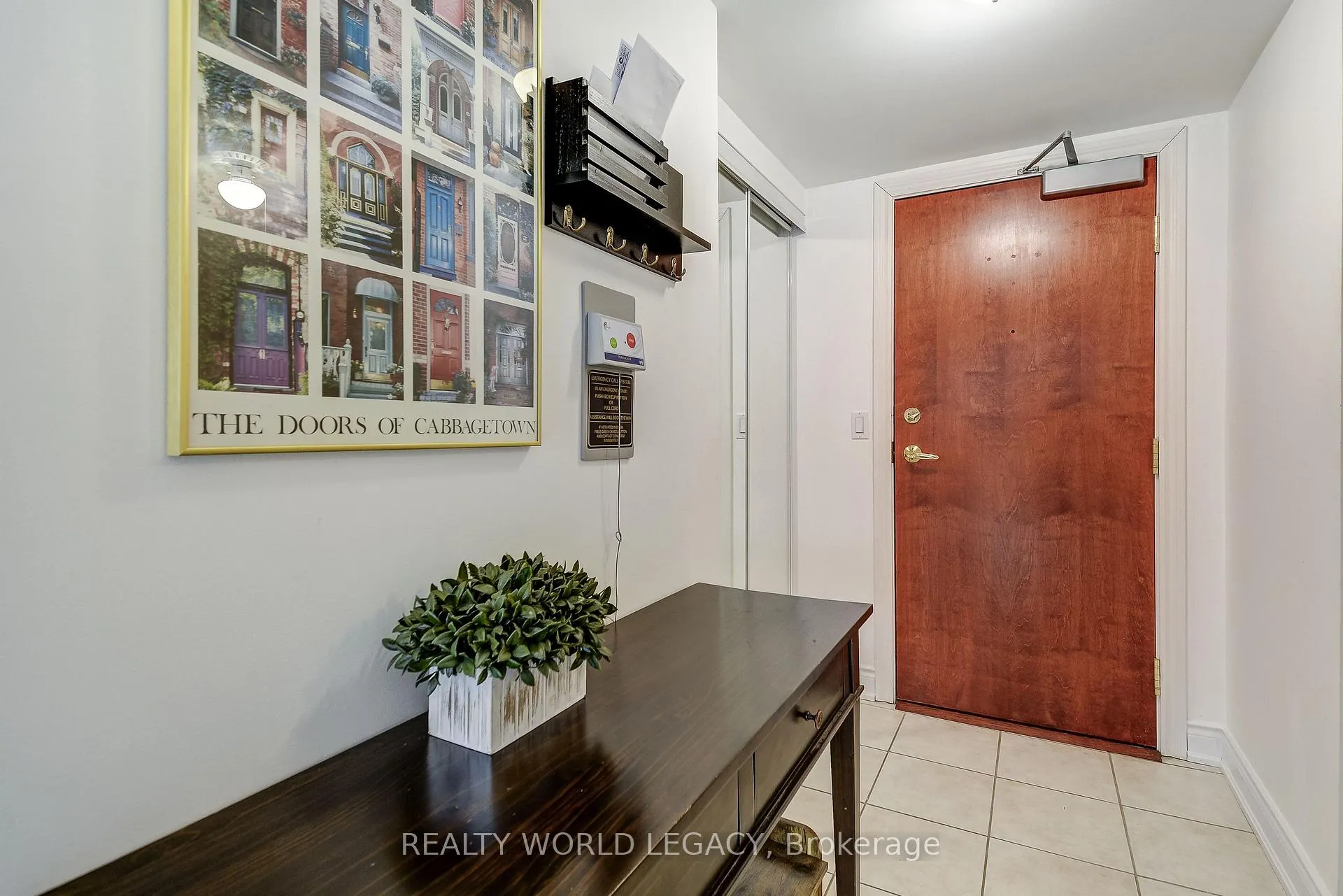 Photo 2 of Unit 1409, 100 Burloak Drive, Burlington, Appleby — HOMEH