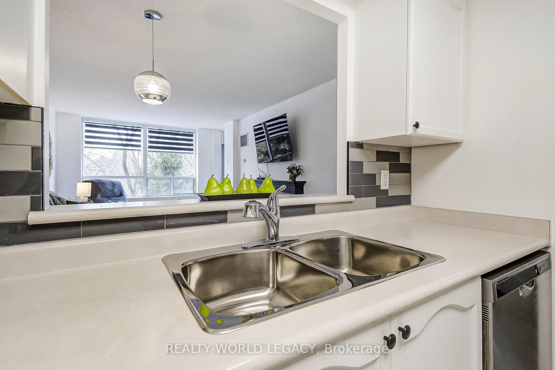 Photo 10 of Unit 1409, 100 Burloak Drive, Burlington, Appleby — HOMEH
