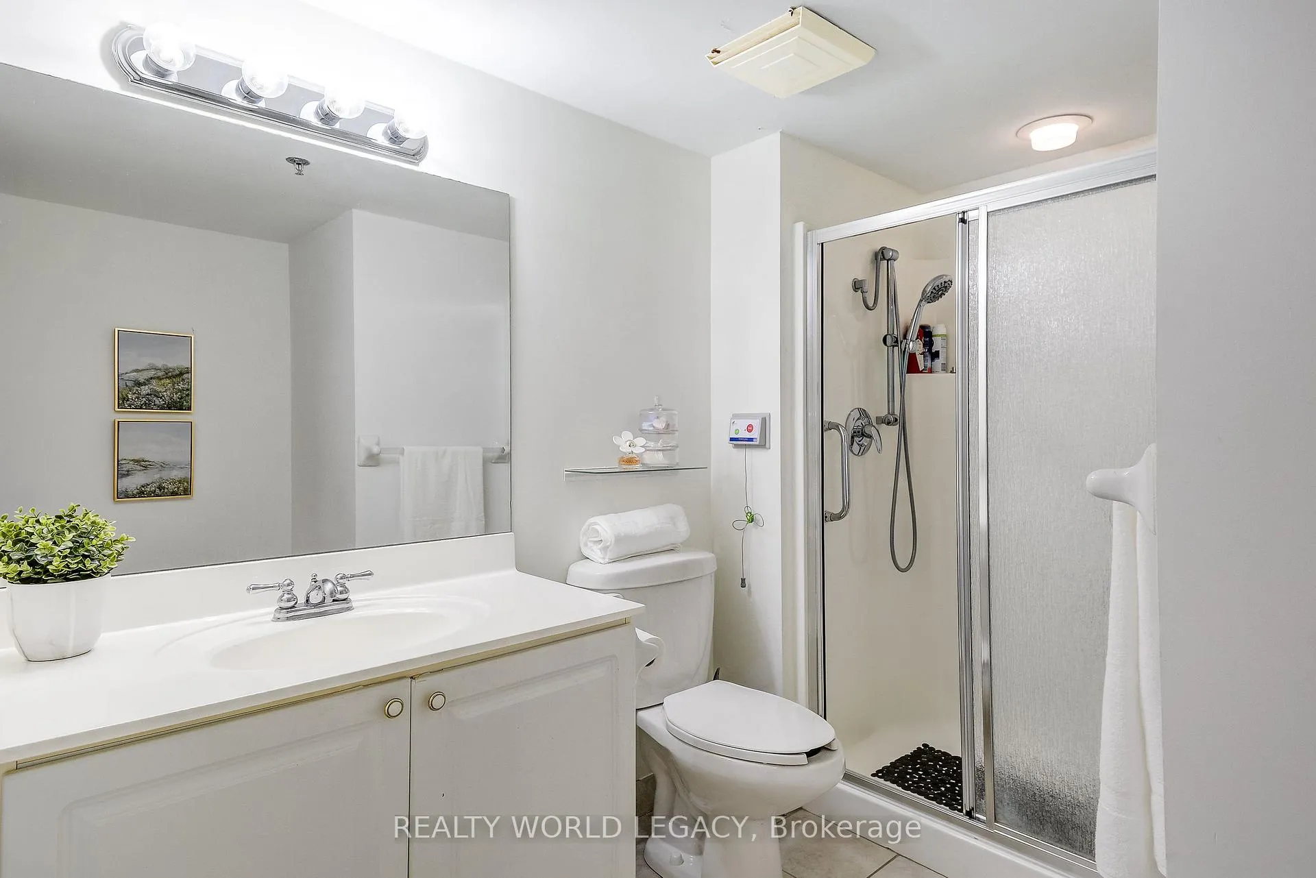 Photo 21 of Unit 1409, 100 Burloak Drive, Burlington, Appleby — HOMEH