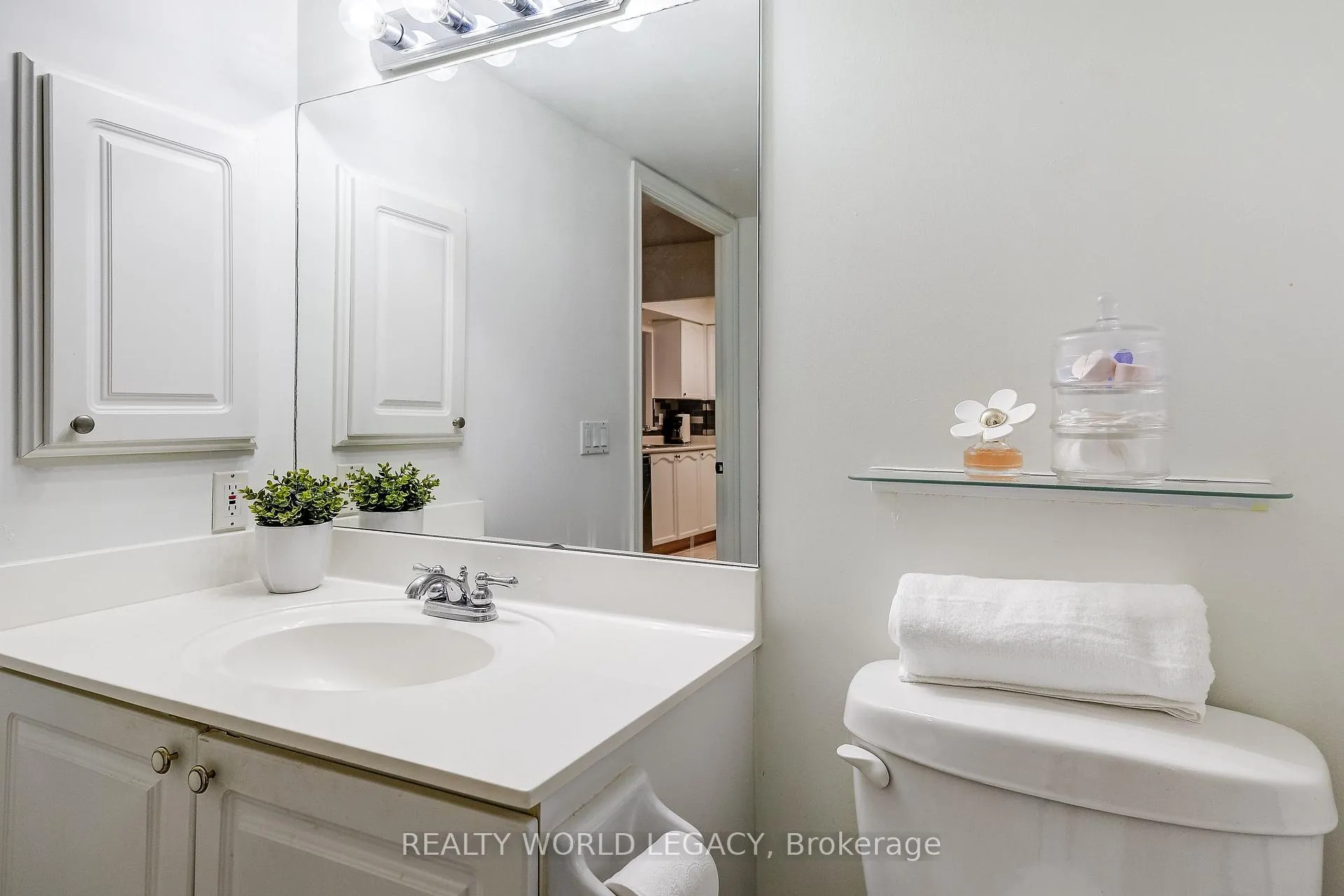 Photo 22 of Unit 1409, 100 Burloak Drive, Burlington, Appleby — HOMEH