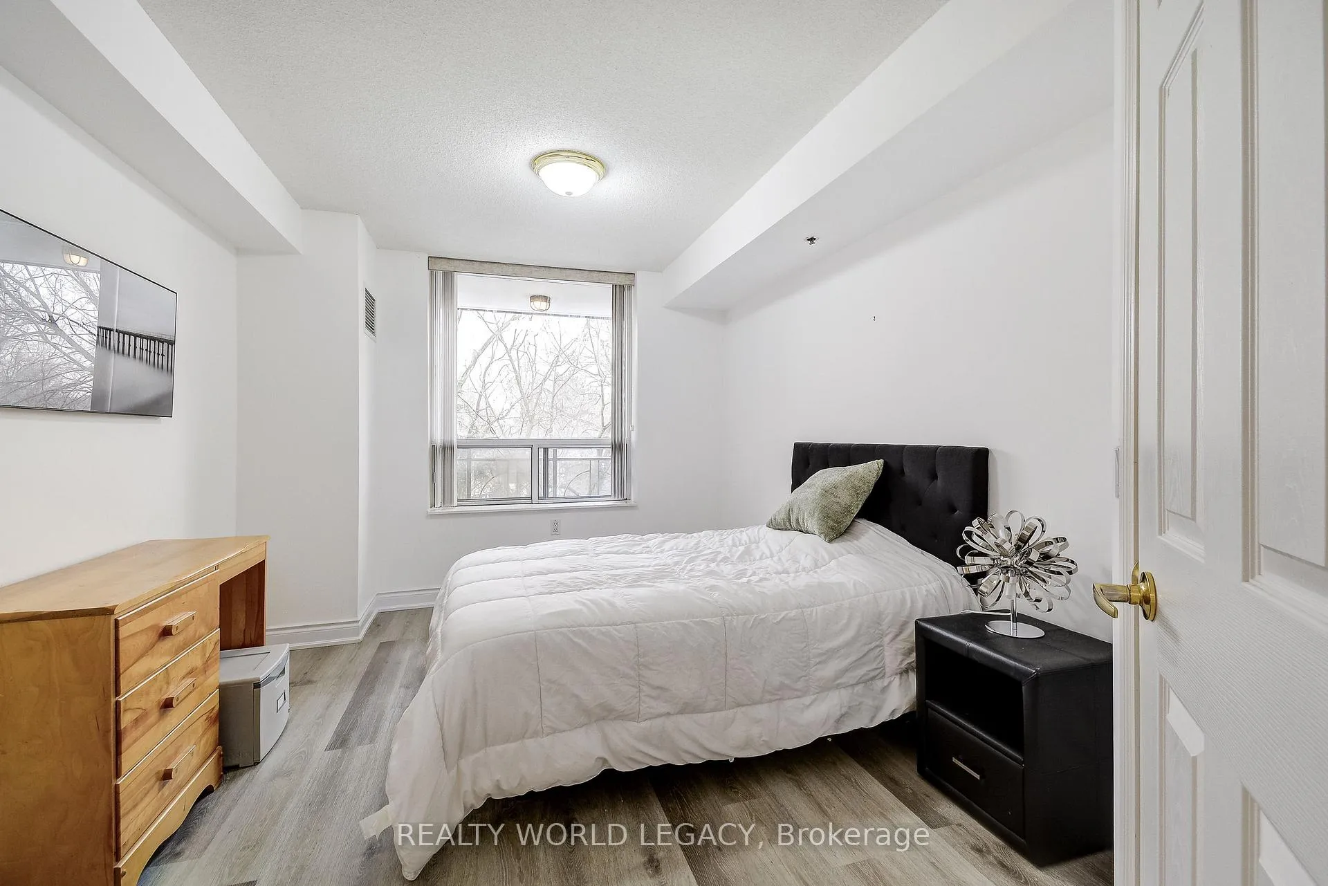 Photo 25 of Unit 1409, 100 Burloak Drive, Burlington, Appleby — HOMEH