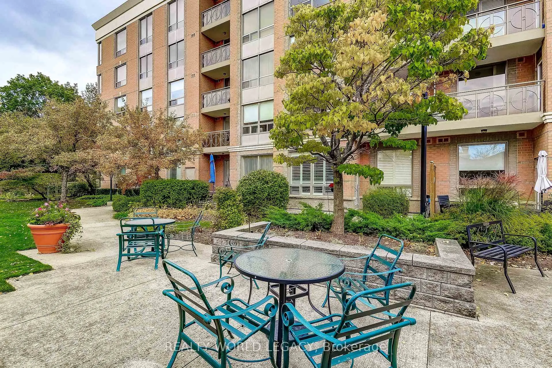 Photo 40 of Unit 1409, 100 Burloak Drive, Burlington, Appleby — HOMEH
