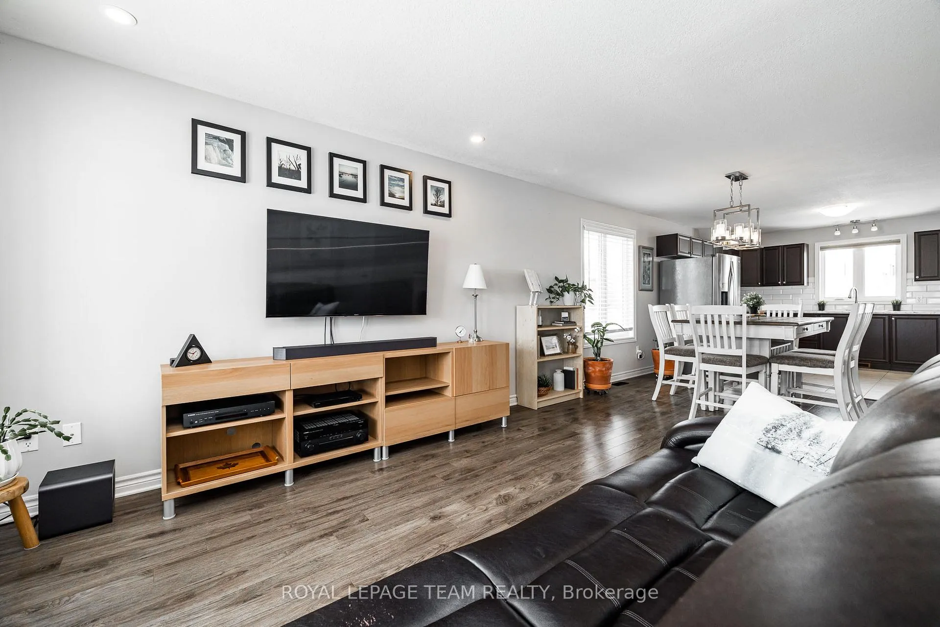 Photo 6 of 17 Lee Avenue, Smiths Falls — HOMEH