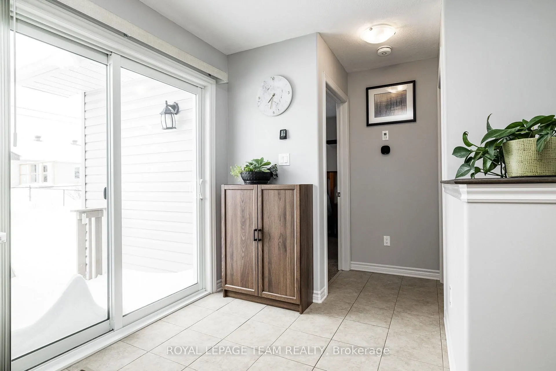 Photo 16 of 17 Lee Avenue, Smiths Falls — HOMEH